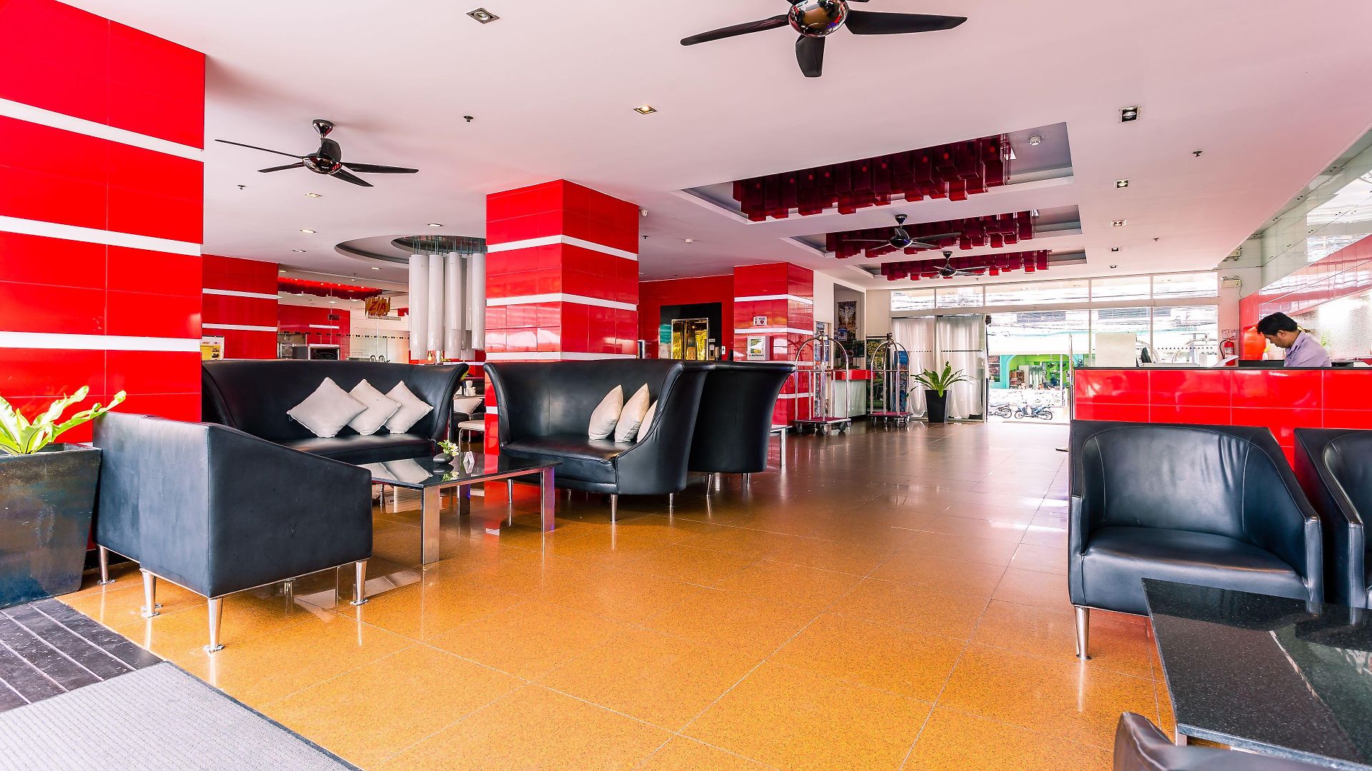 โรงแรม โนวา แพล็ททินัม - Sha Extra Pattaya