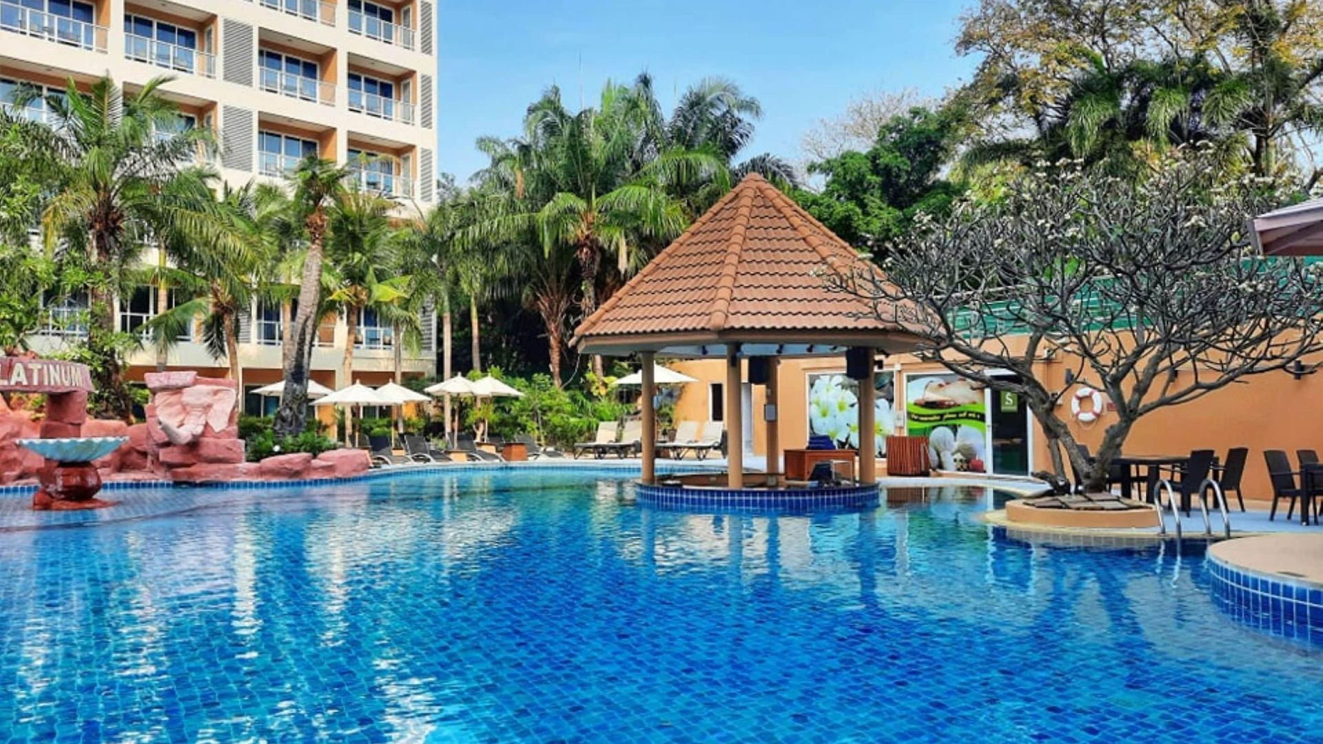 โนวา แพล็ททินัม - Sha Extra Pattaya