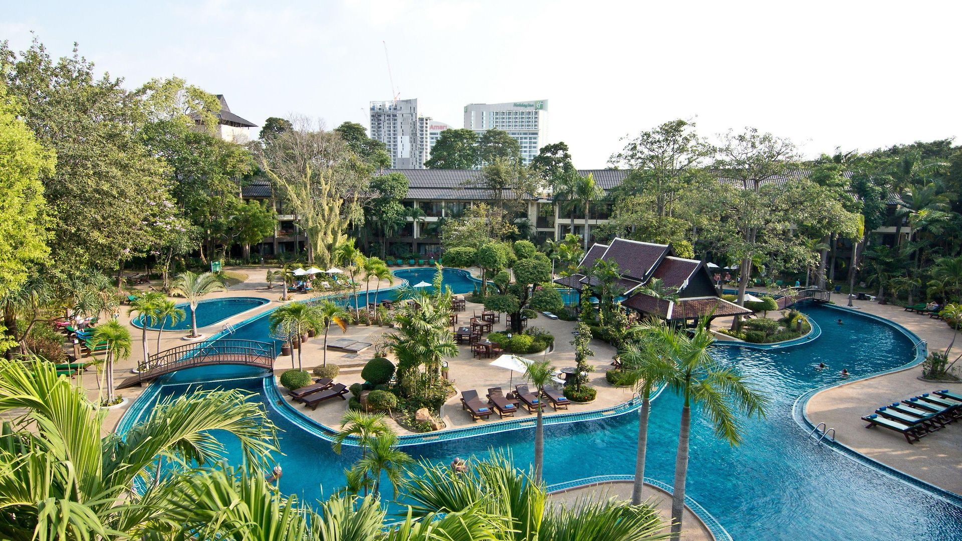 รีสอร์ท The Park 4*