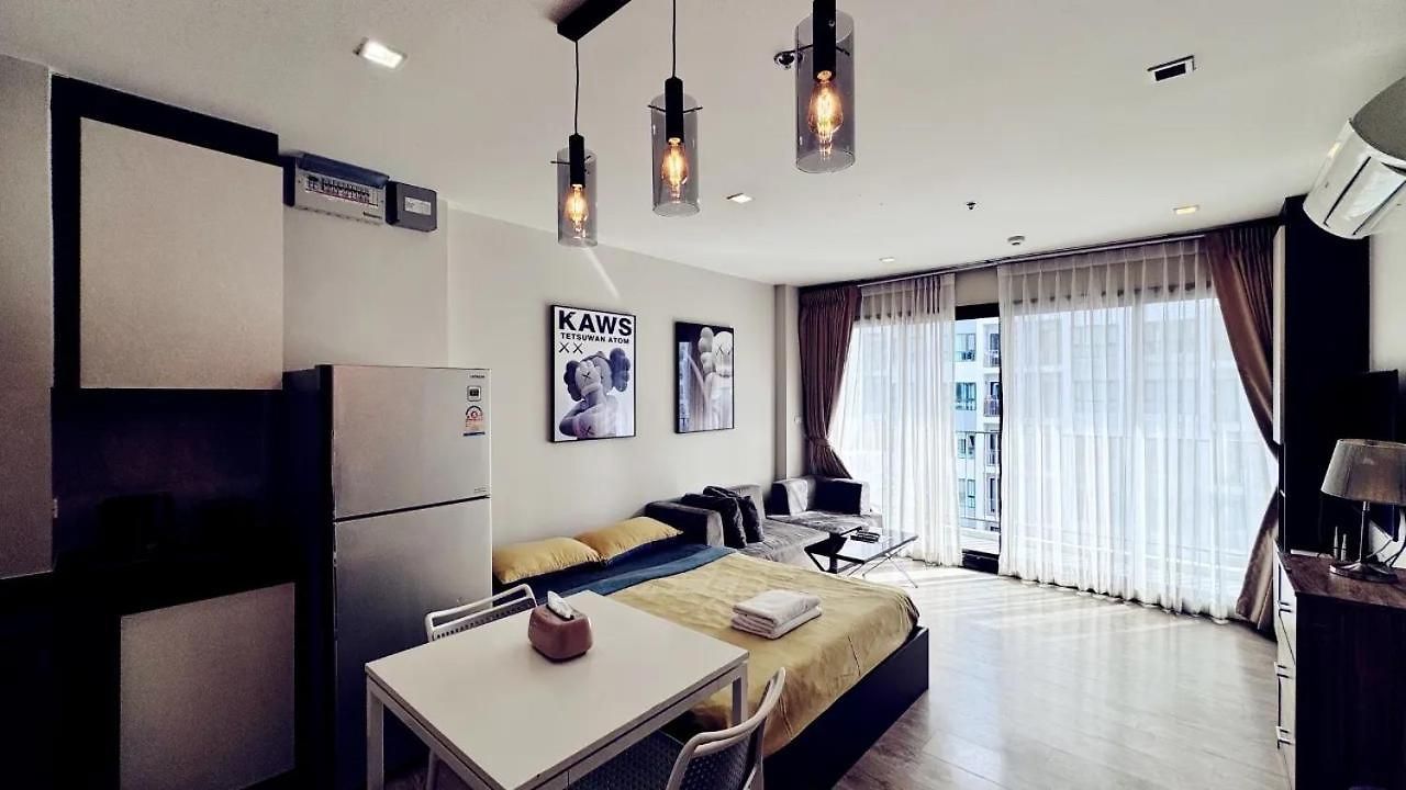 The Base Sea View อพาร์ทเม้น