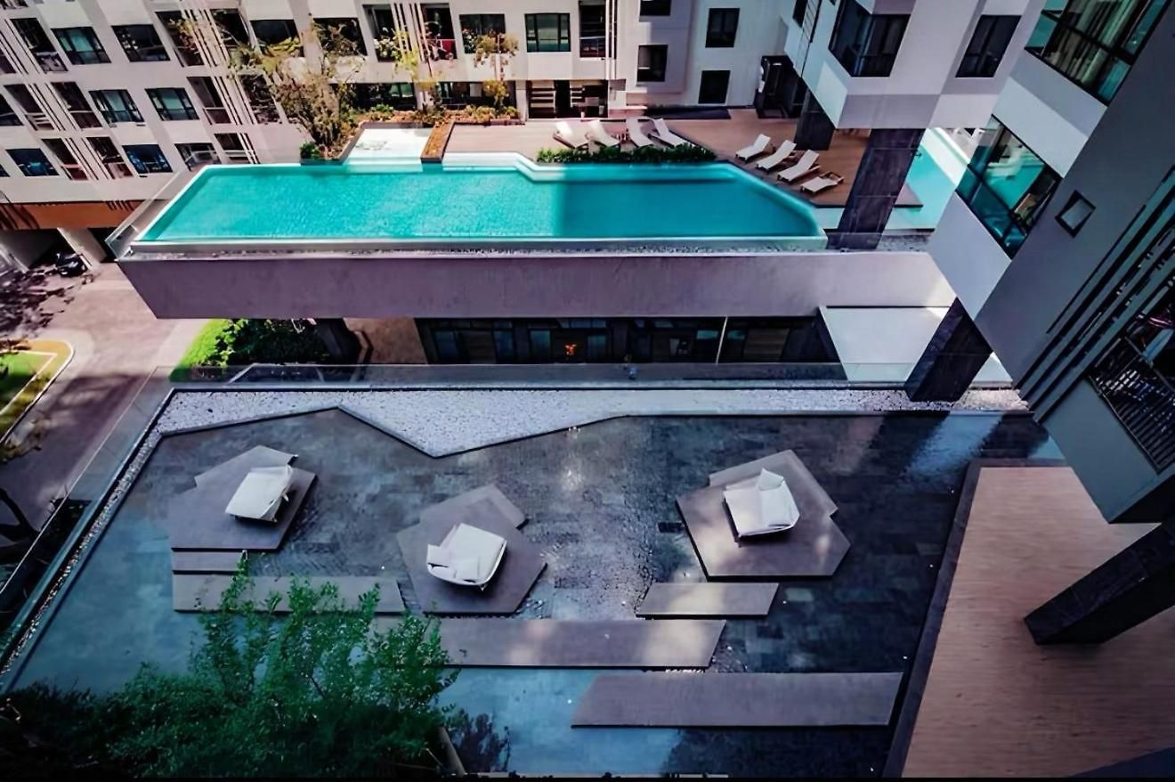 The Base Sea View อพาร์ทเม้น *