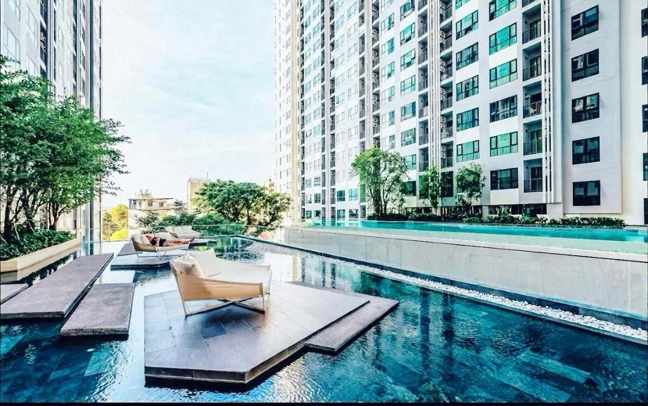 อพาร์ทเม้น The Base Sea View *
