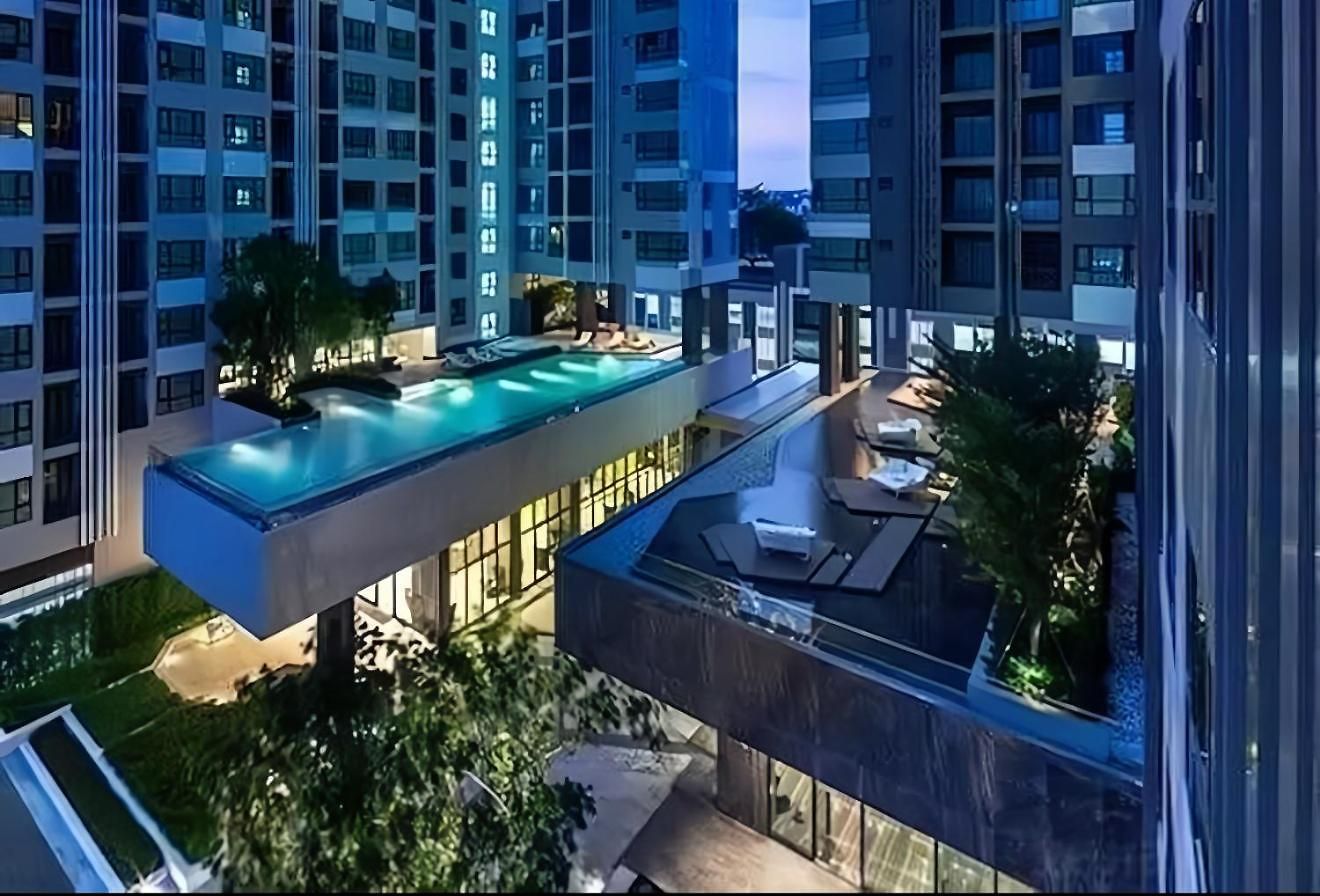 The Base Sea View Pattaya