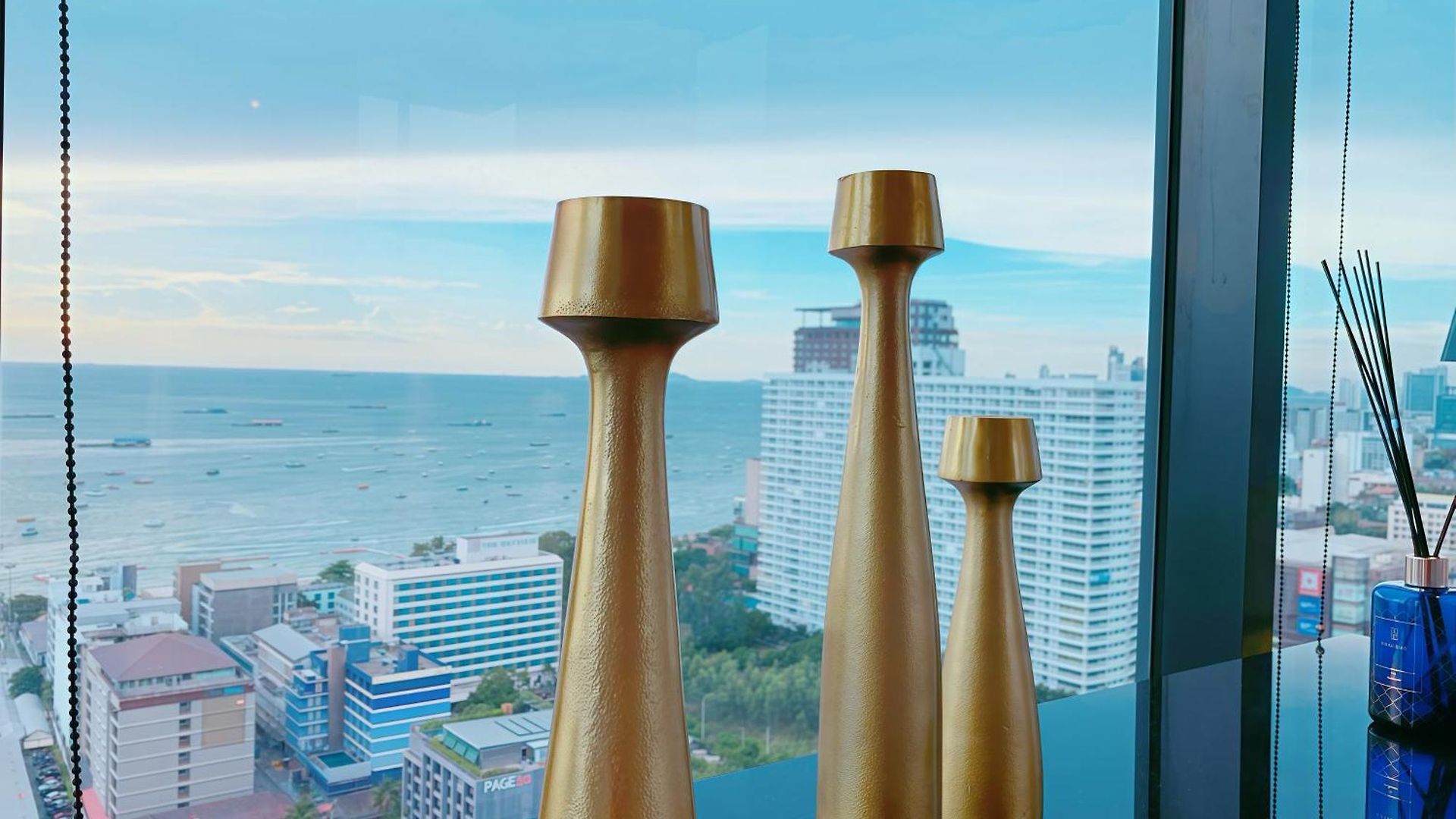 The Base Sea View อพาร์ทเม้น Pattaya