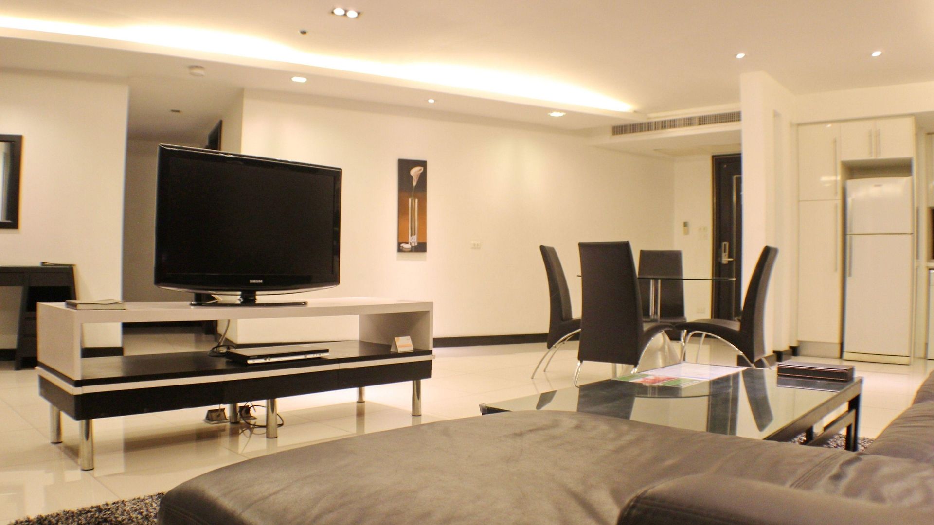 โรงแรม Nova By Compass Hospitality