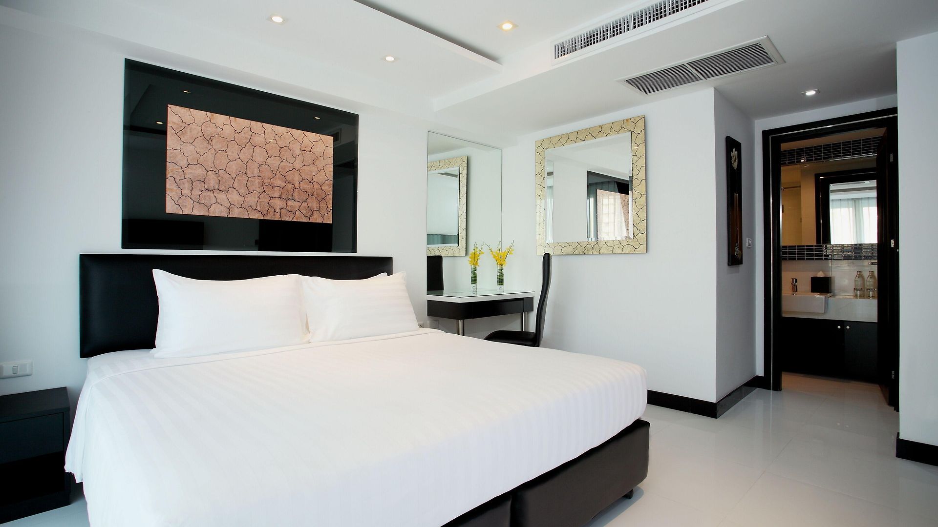 Nova By Compass Hospitality โรงแรม