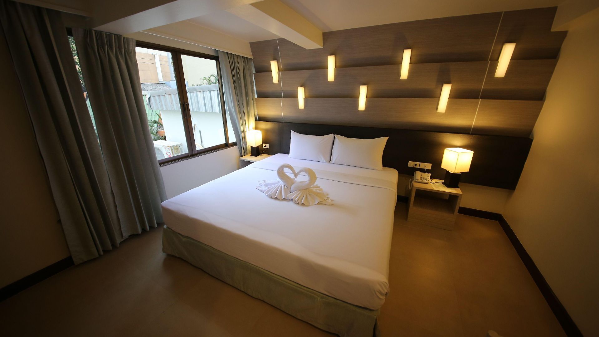 Sunshine & Residences โรงแรม 3*