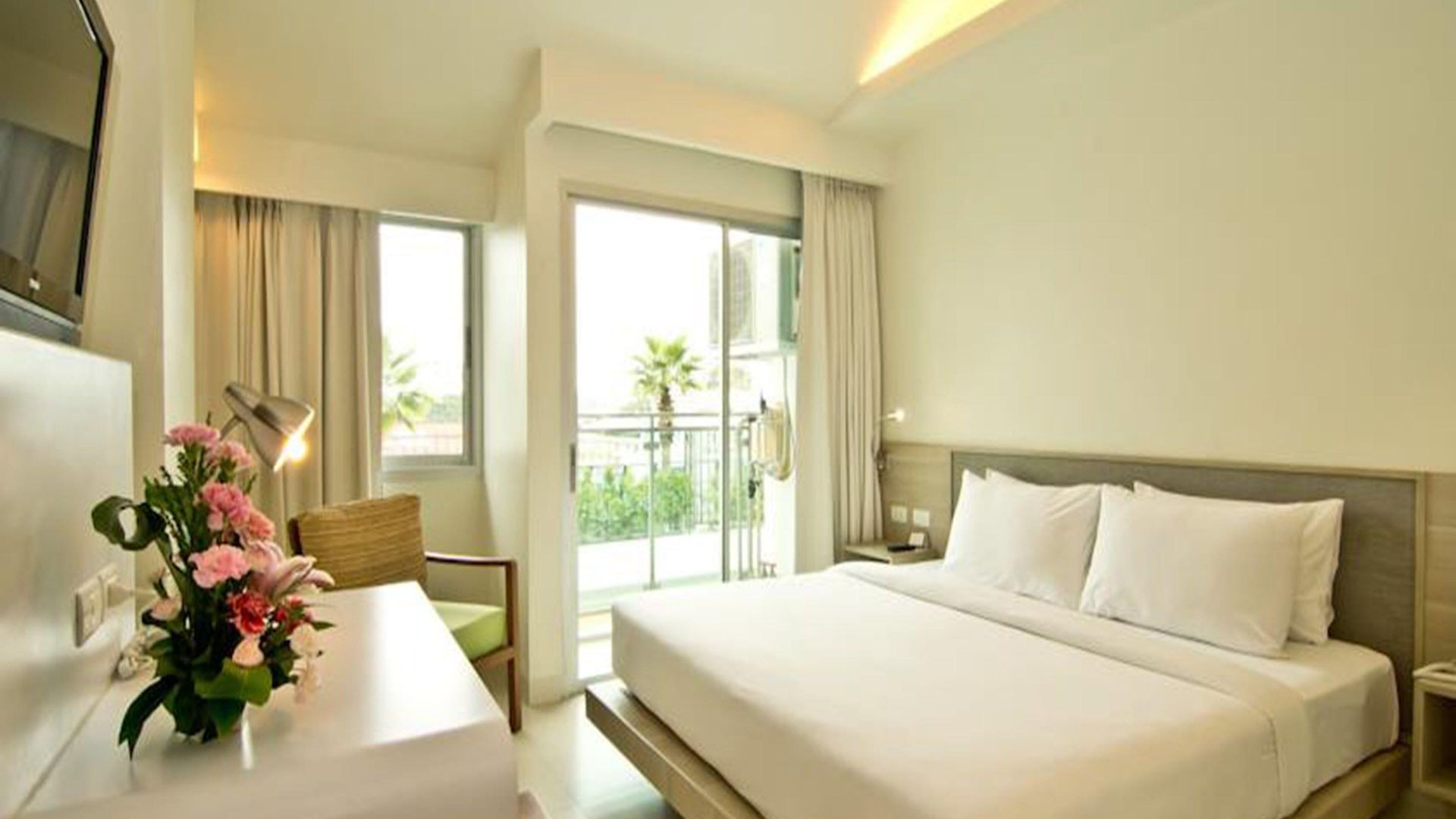 Sunshine & Residences Pattaya
