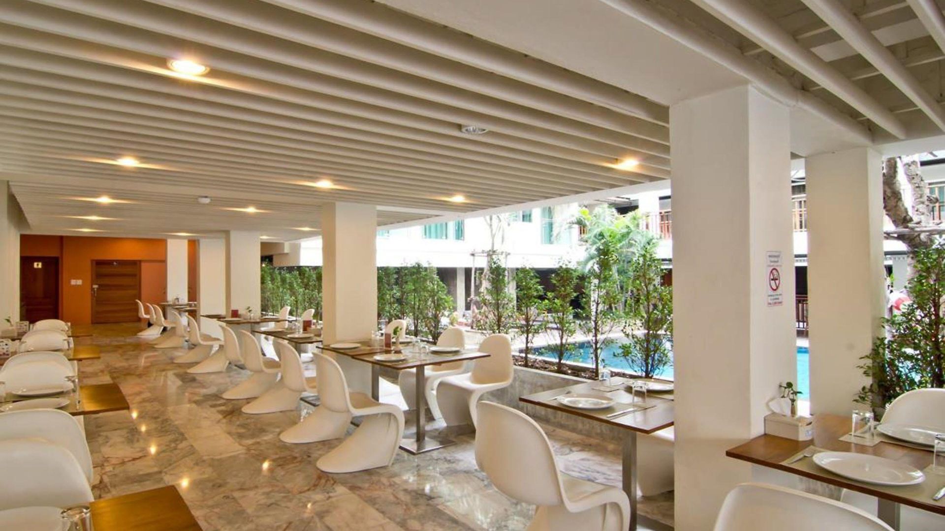 Sunshine & Residences Hotel 4*