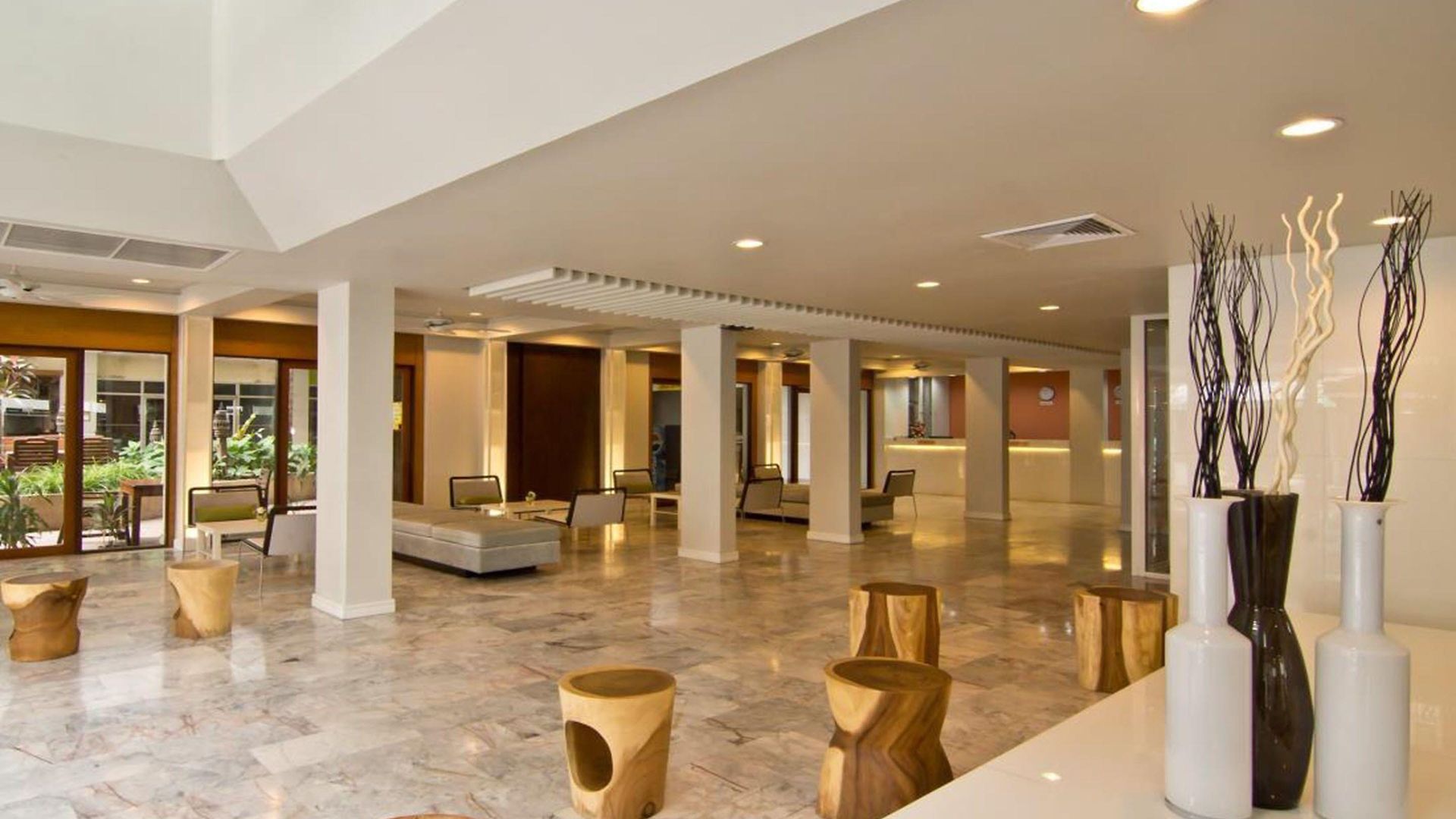 Sunshine & Residences โรงแรม 3*