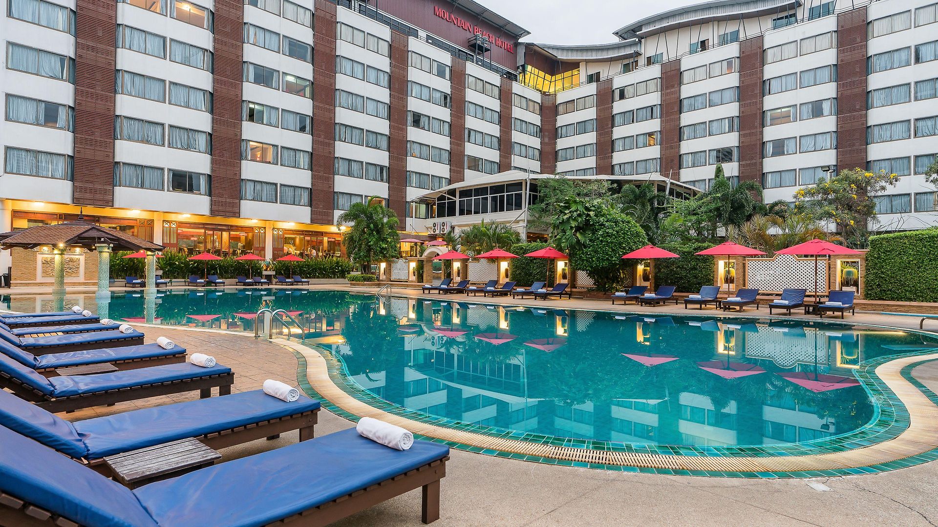 Mountain & Convention Center 4*