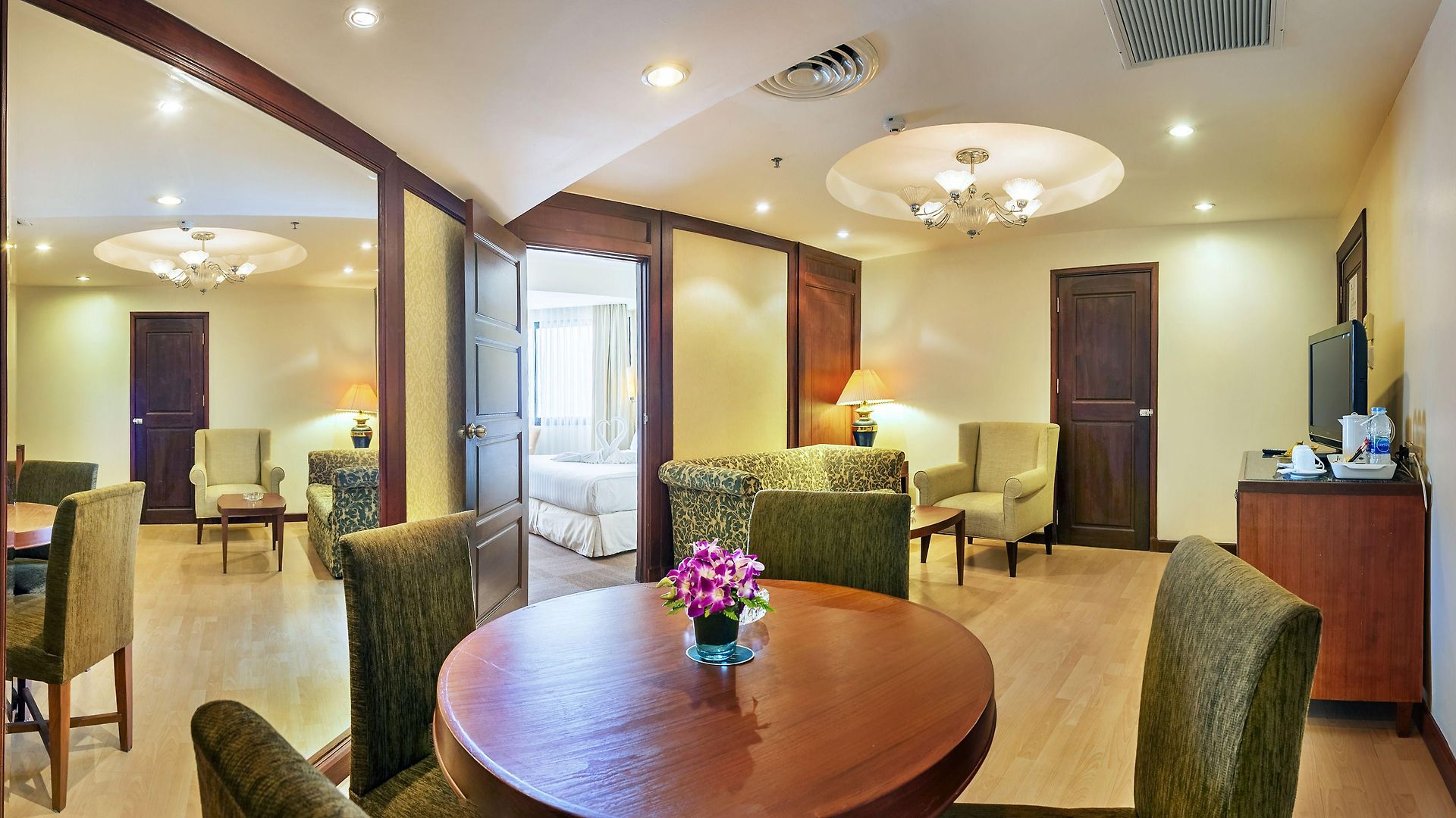Jomtien Palm & - Family-friendly โรงแรม