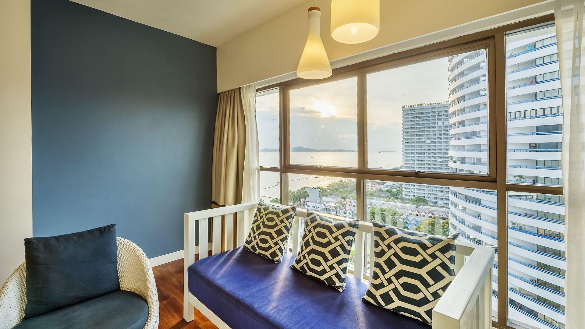 Jomtien Palm & - Family-friendly
