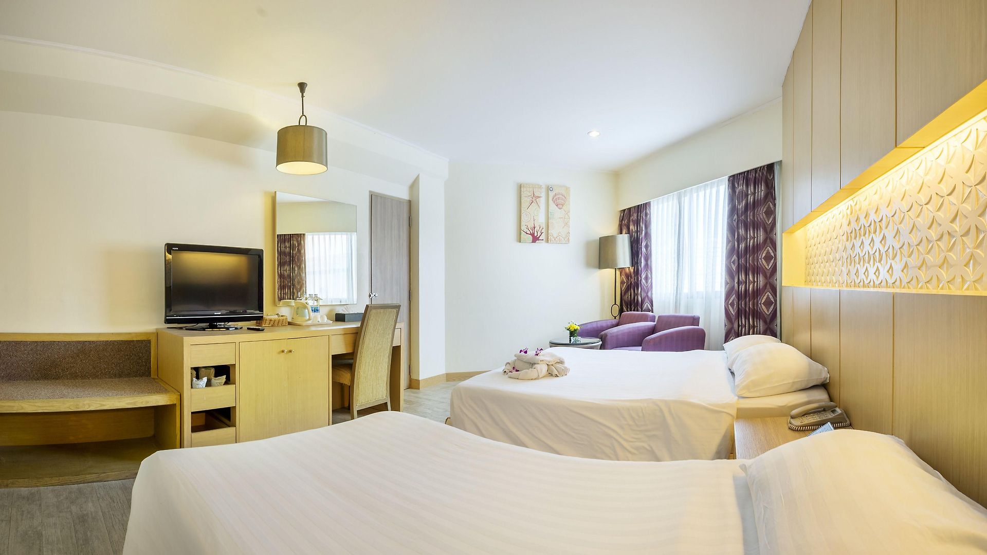 Jomtien Palm & - Family-friendly โรงแรม Pattaya