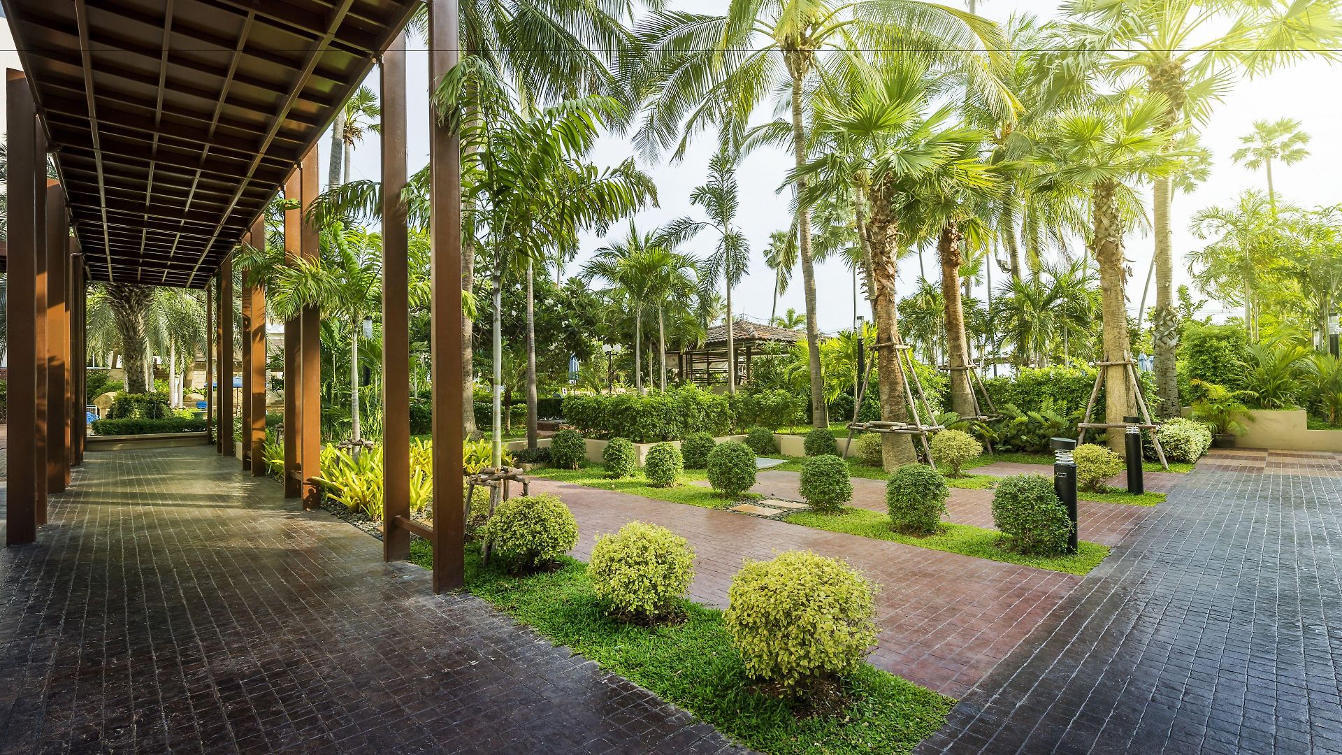 Jomtien Palm & - Family-friendly 5* Pattaya
