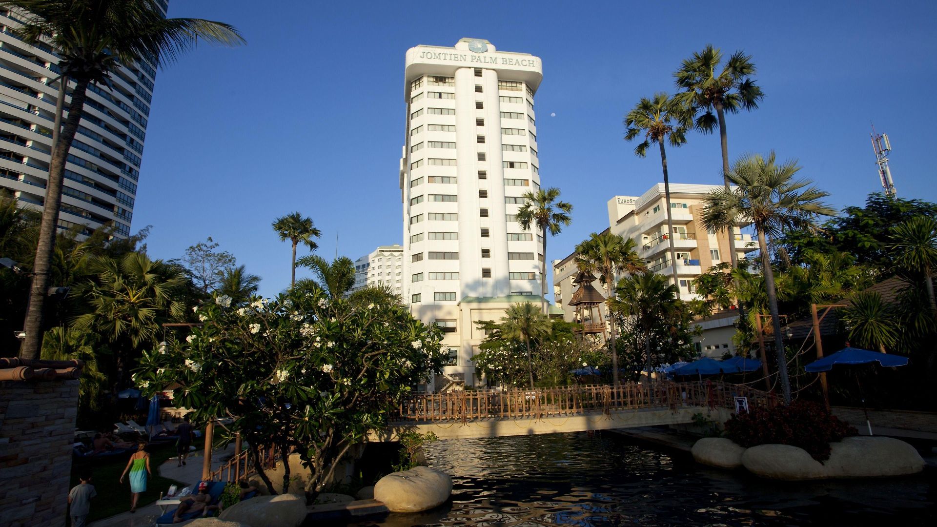 Jomtien Palm & - Family-friendly โรงแรม