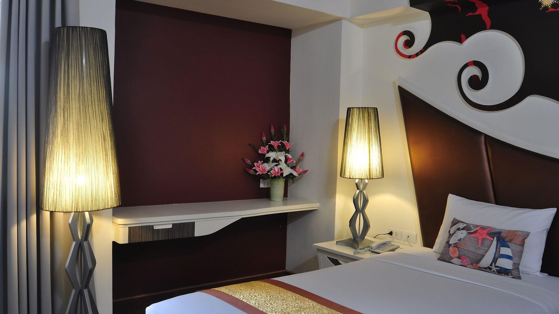 เดอะเบเวอร์ลีโฮเทลพัทยา โรงแรม Pattaya