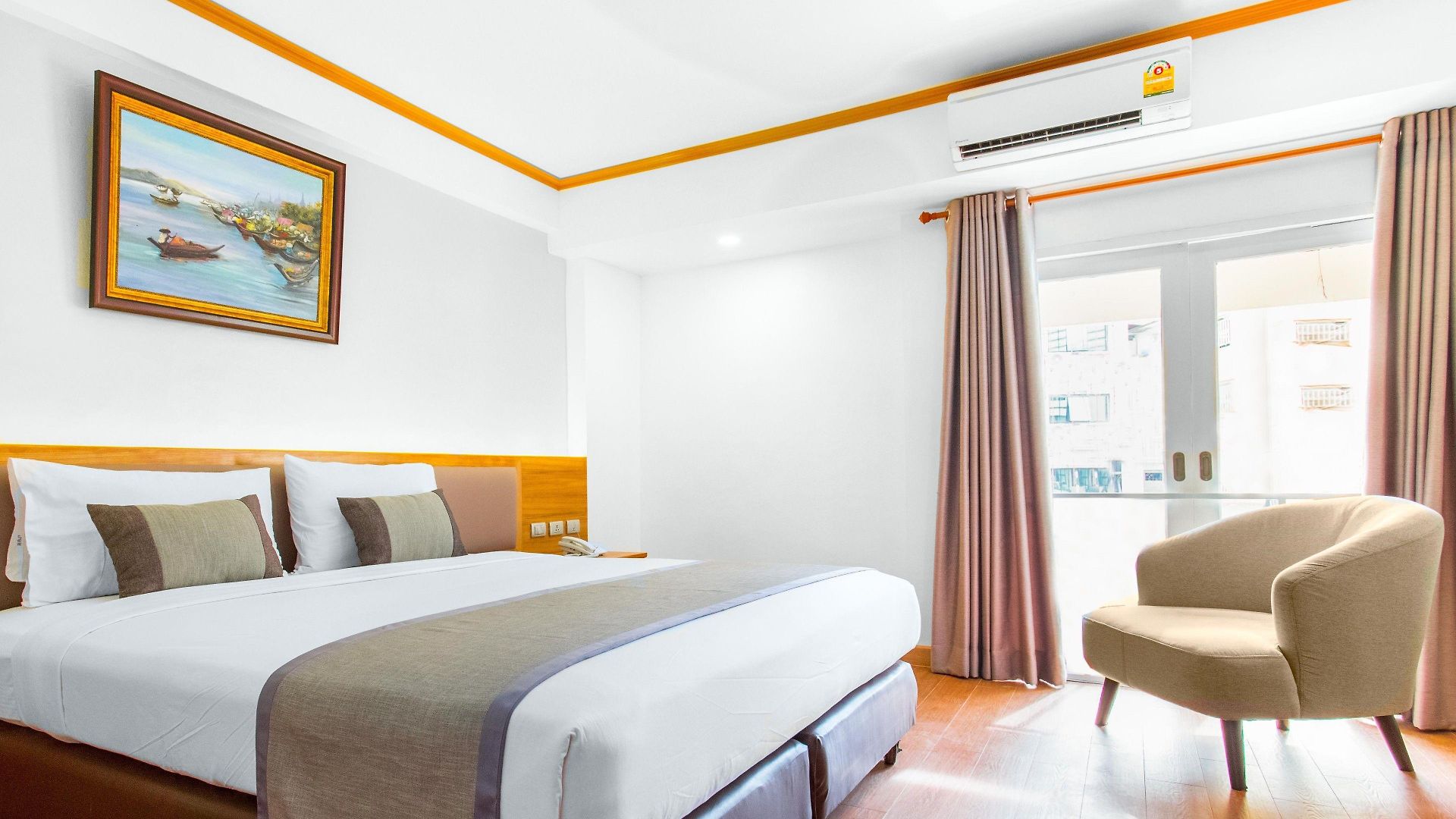 เดอะเบเวอร์ลีโฮเทลพัทยา 4* Pattaya