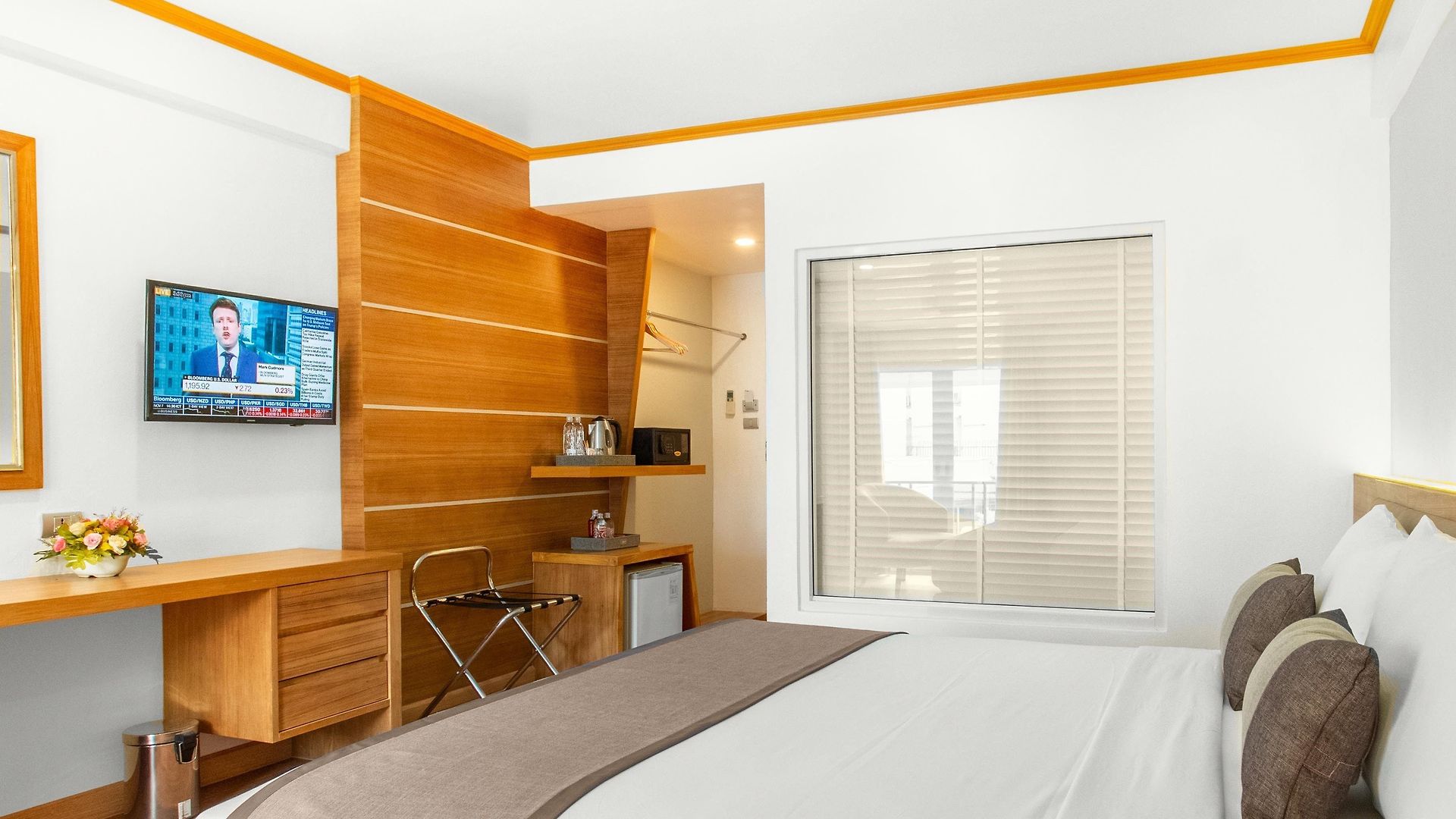 โรงแรม เดอะเบเวอร์ลีโฮเทลพัทยา 4*