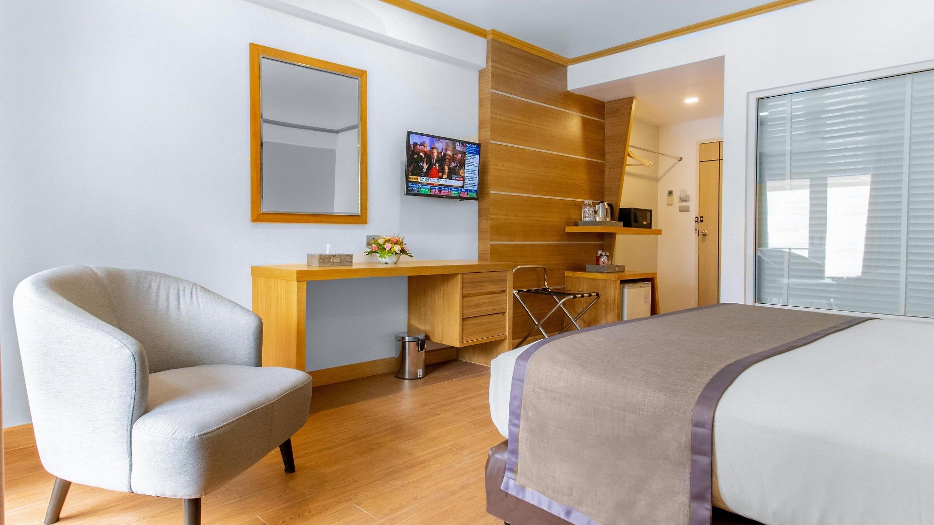 เดอะเบเวอร์ลีโฮเทลพัทยา โรงแรม 4*