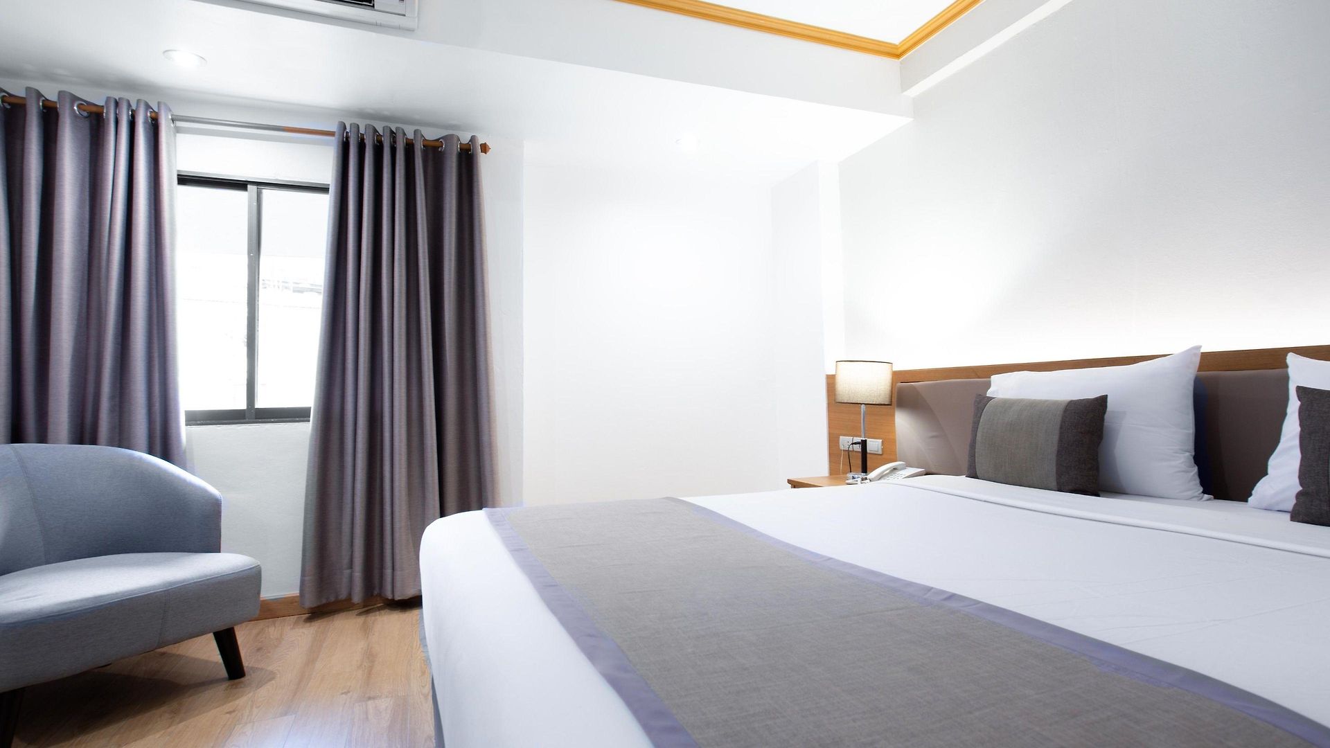 เดอะเบเวอร์ลีโฮเทลพัทยา 4* Pattaya