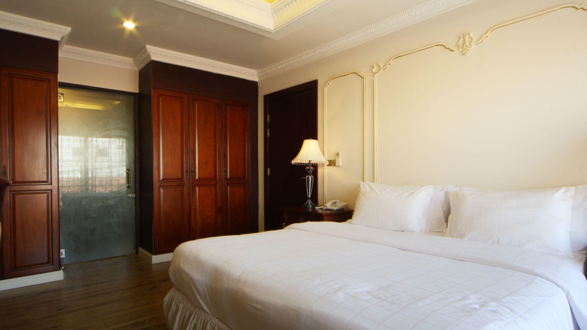 Four Seasons Place 4* Pattaya
