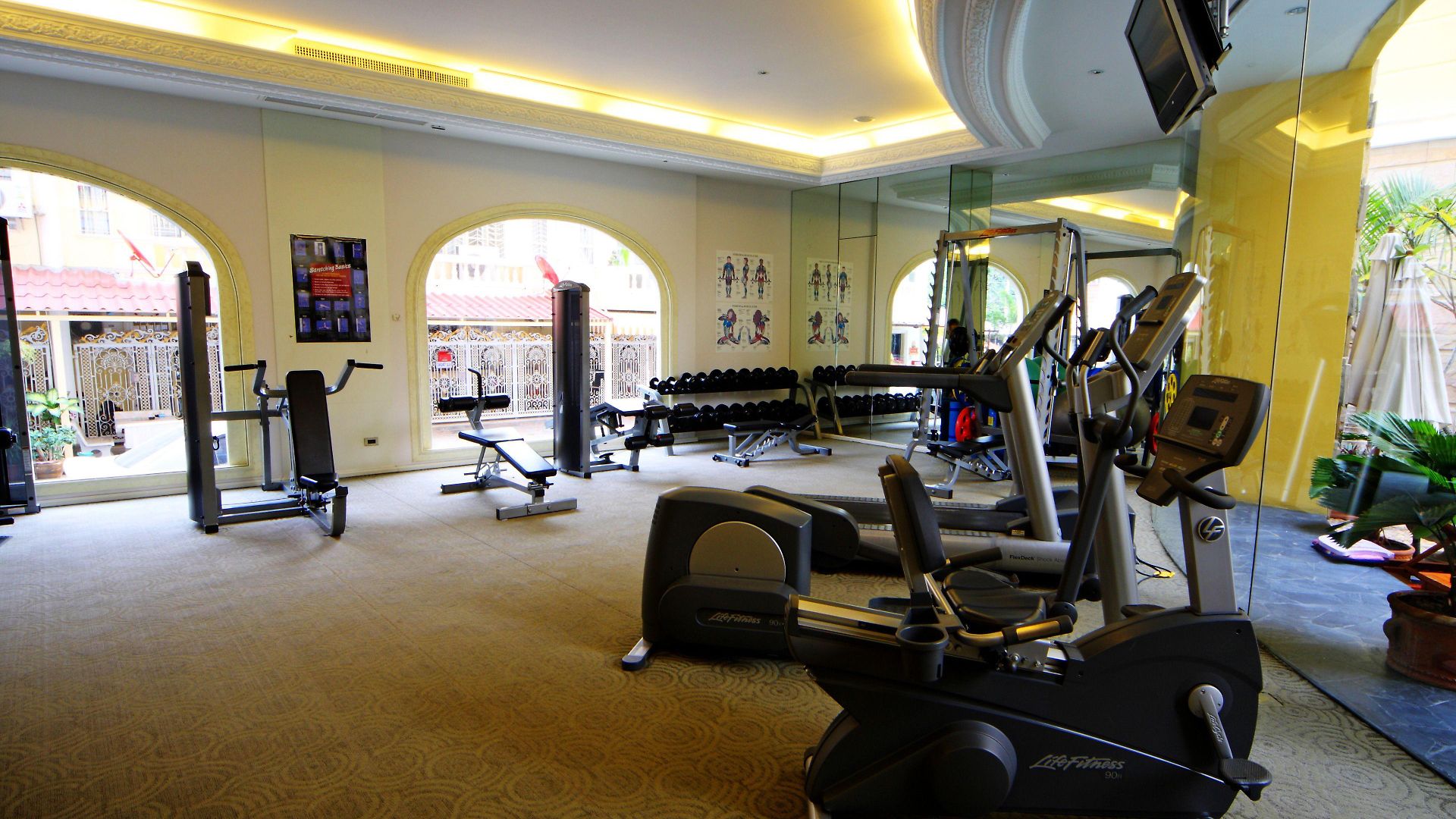 Four Seasons Place โรงแรม Pattaya