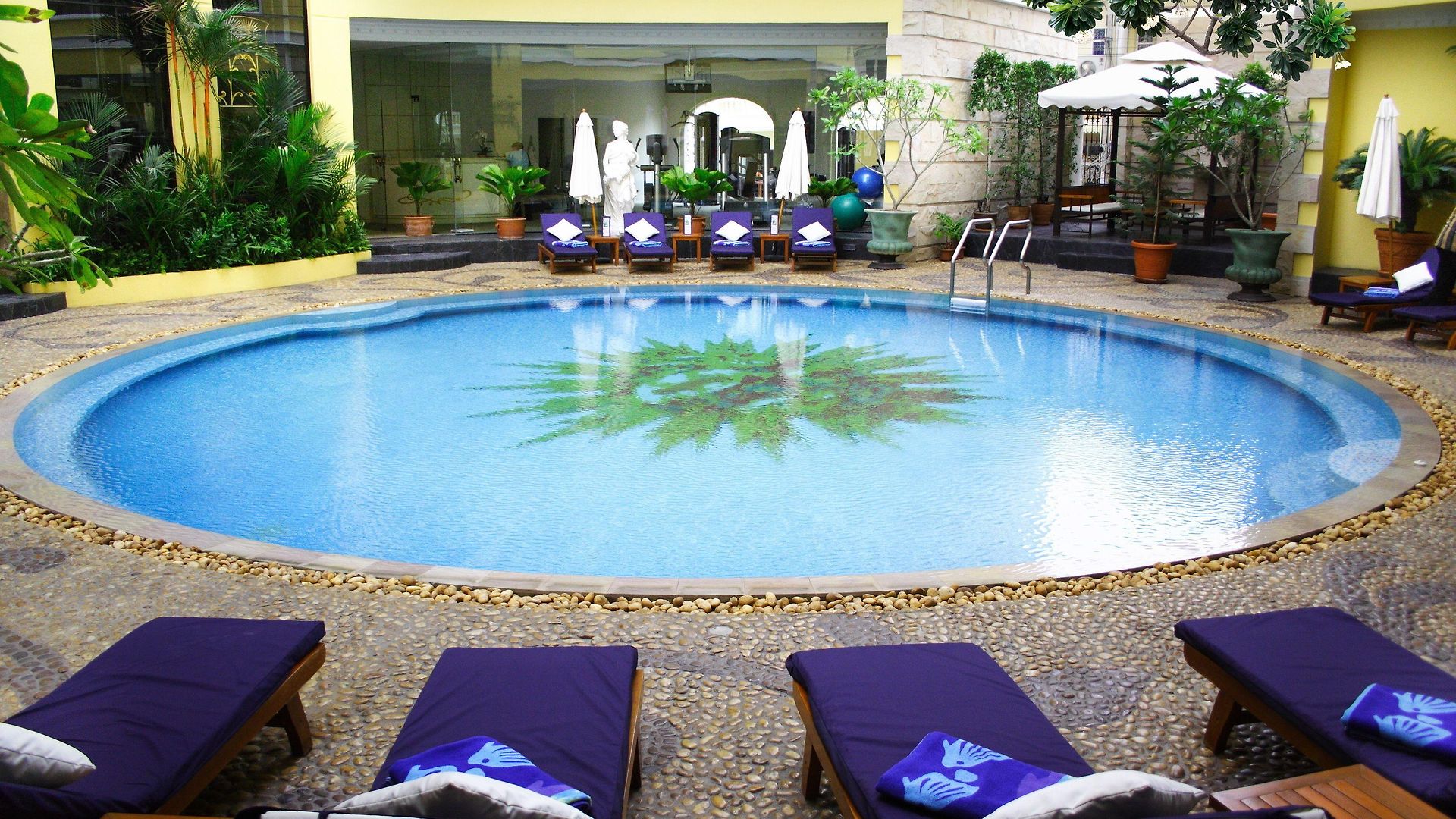 Four Seasons Place 4* Pattaya