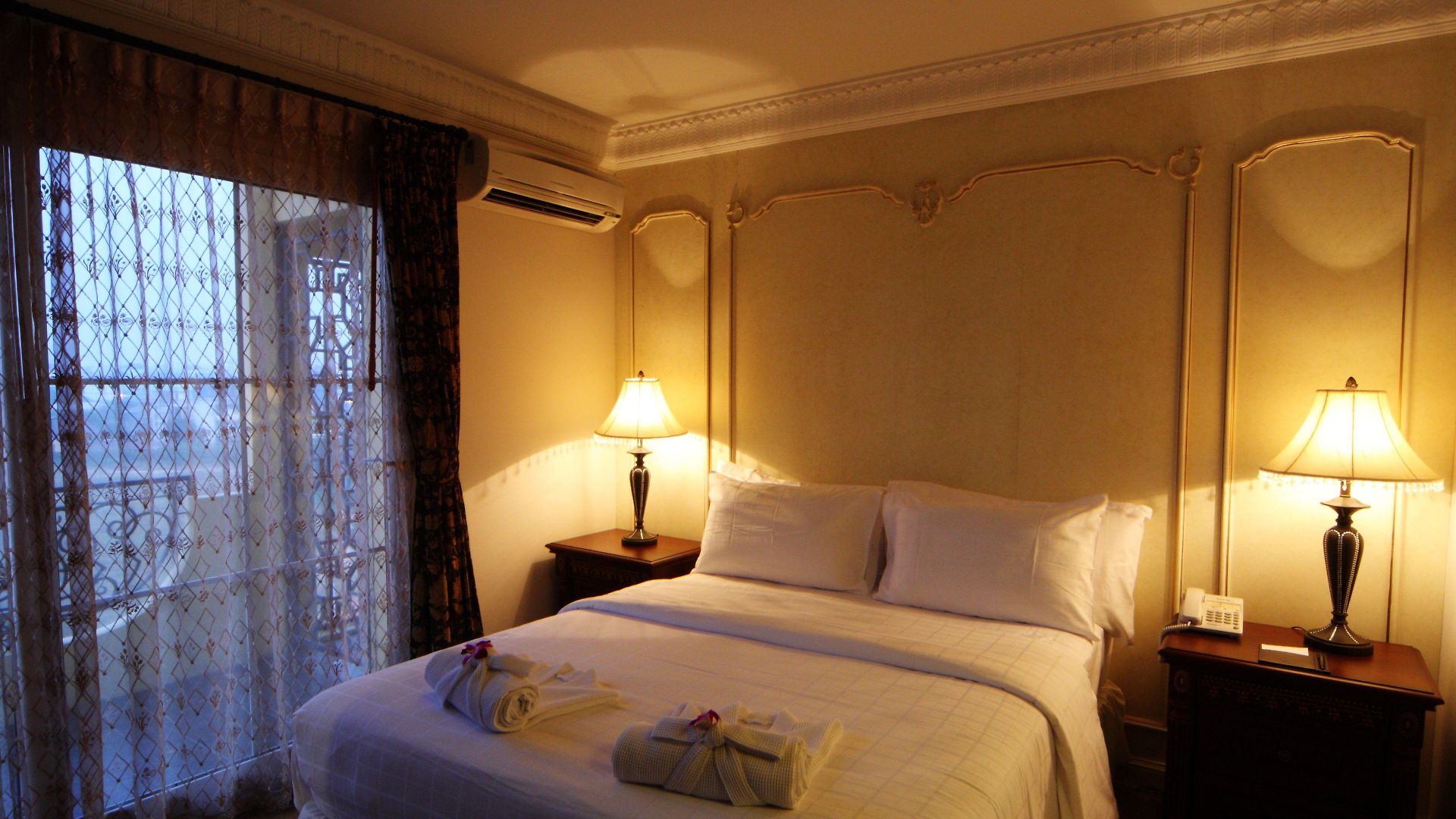 Four Seasons Place โรงแรม Pattaya