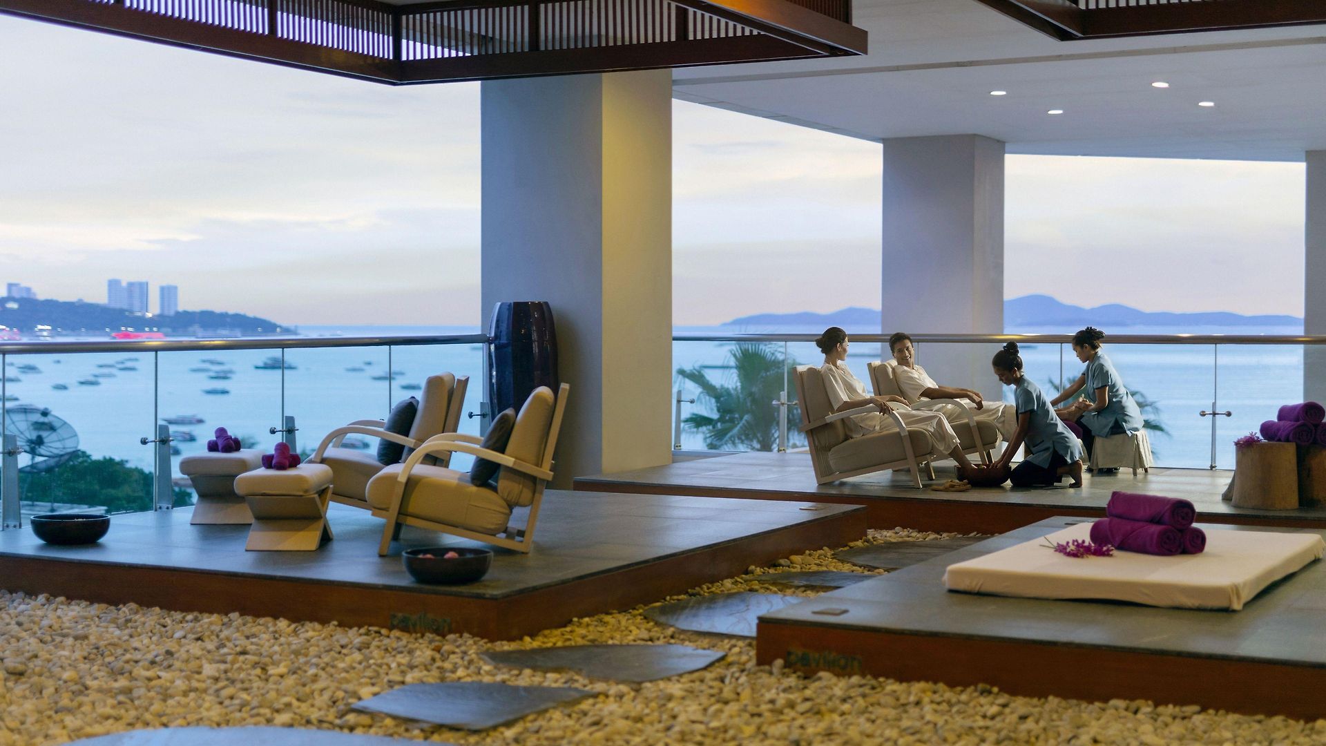 โรงแรมฮอลิเดย์อินน์ พัทยา 5*