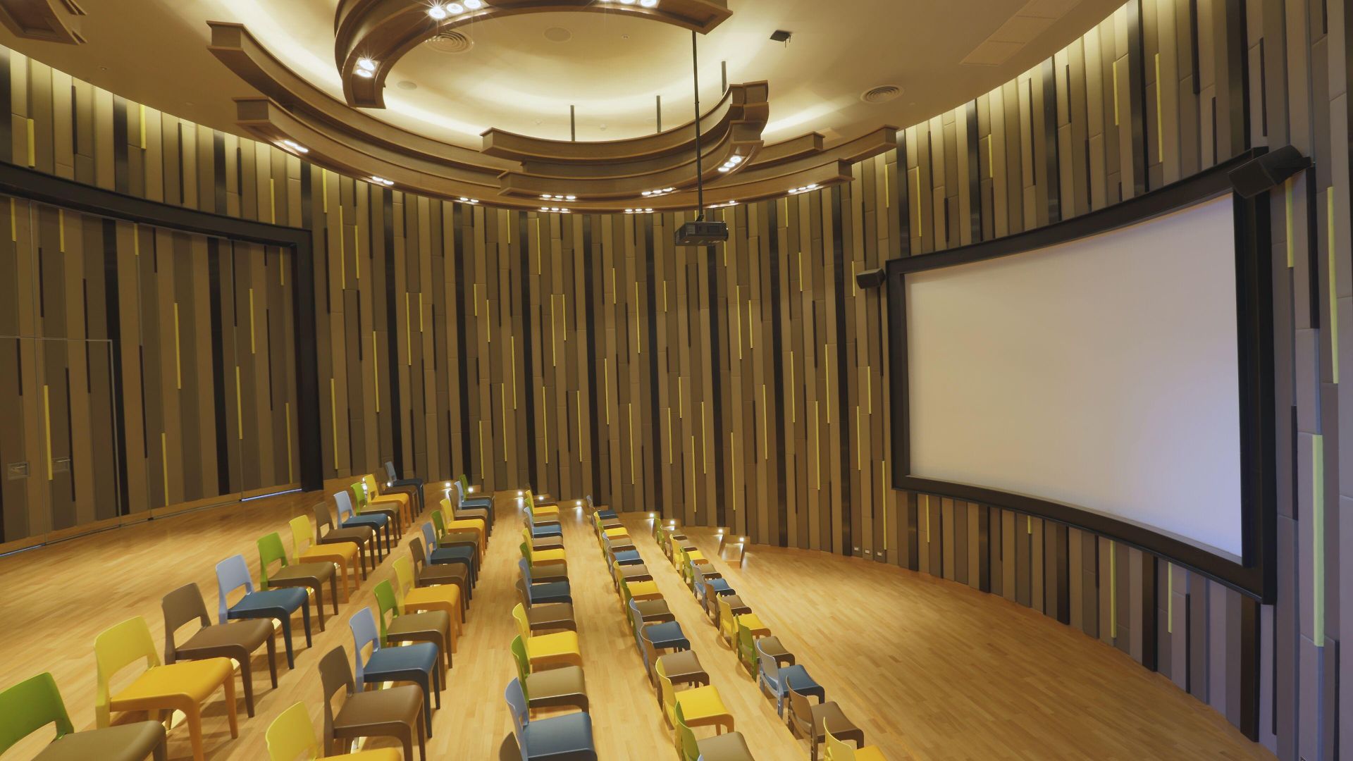 โรงแรมฮอลิเดย์อินน์ พัทยา