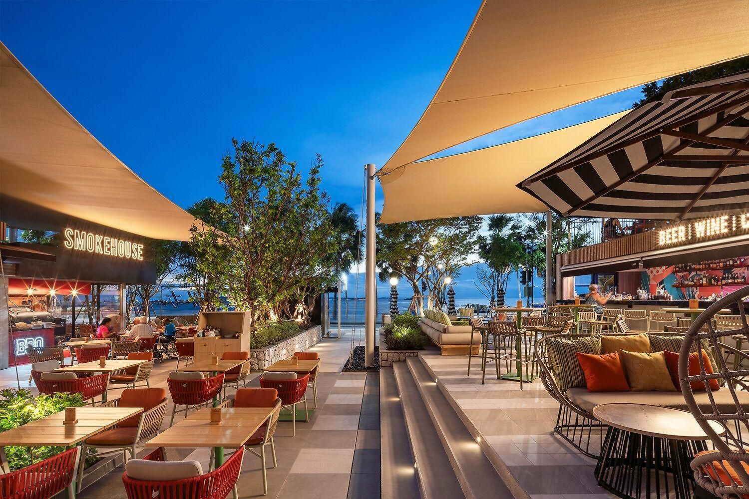 โรงแรม โรงแรมฮอลิเดย์อินน์ พัทยา