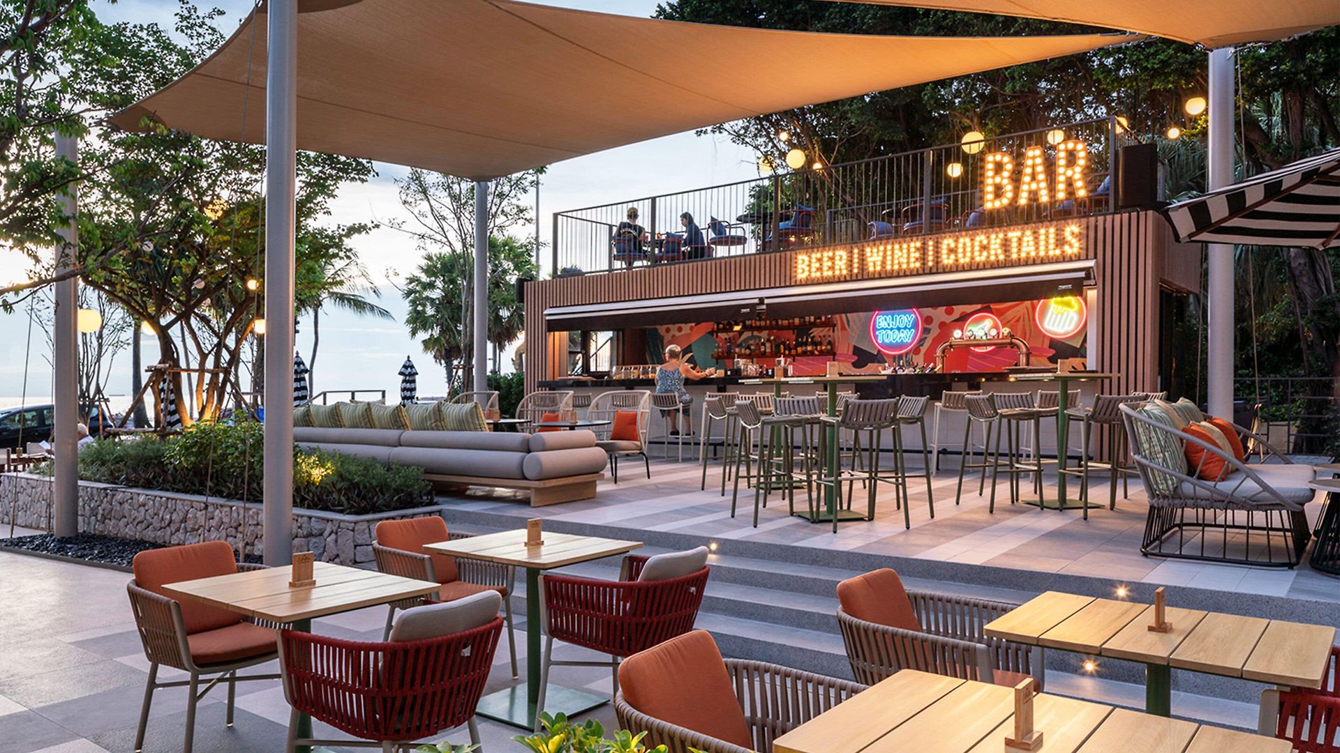 โรงแรมฮอลิเดย์อินน์ พัทยา โรงแรม Pattaya