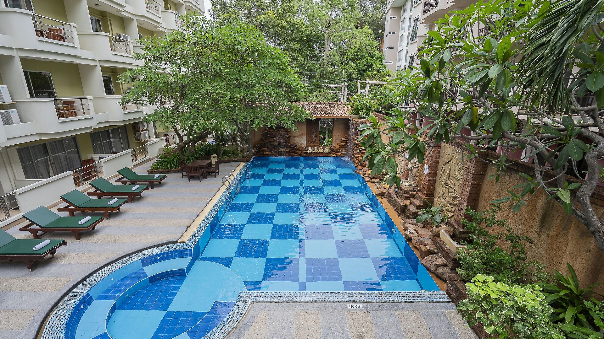 โรงแรม เบลลาวิลล่า พรีม่า 3*