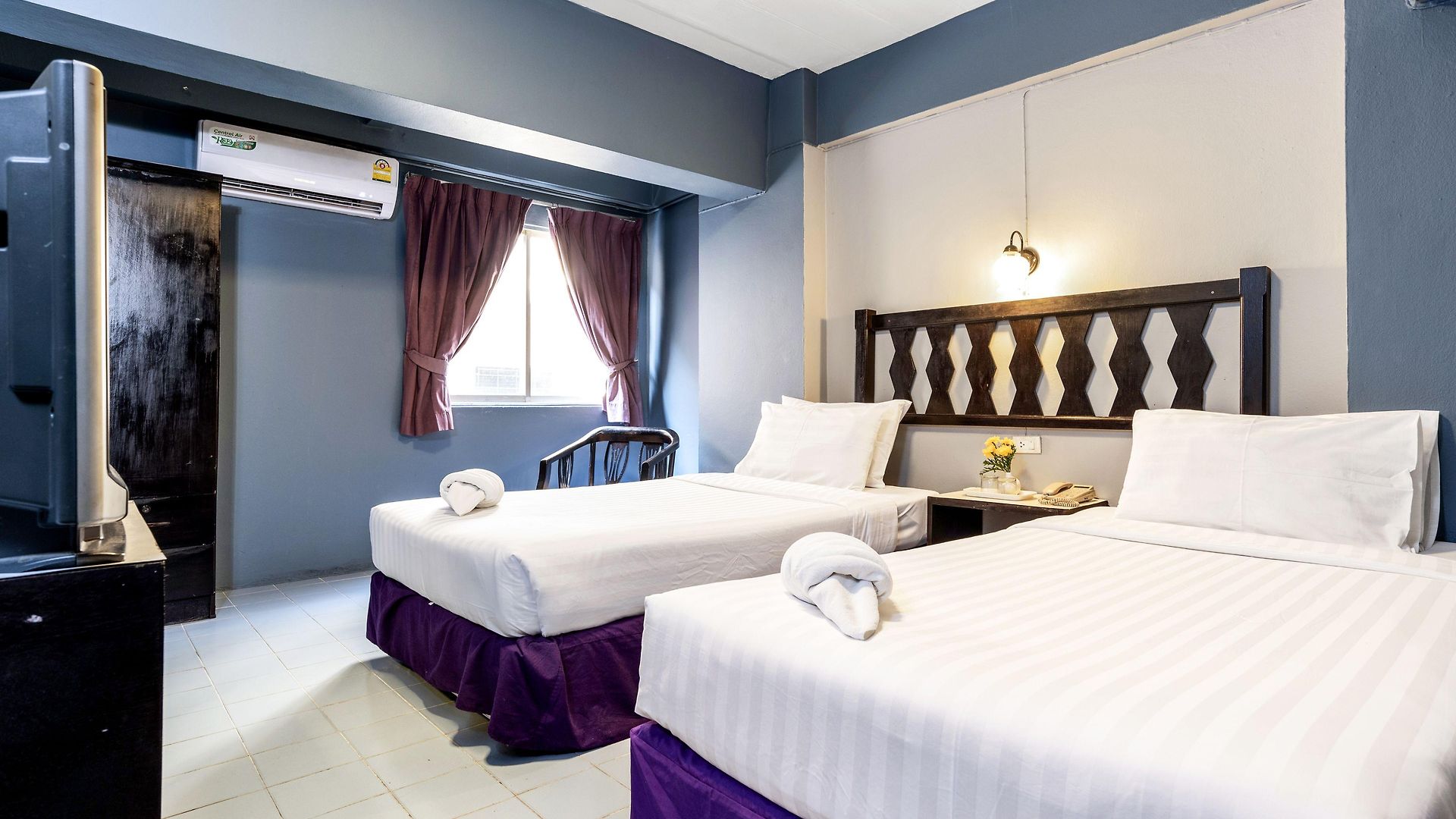 โรงแรม Sawasdee 2*