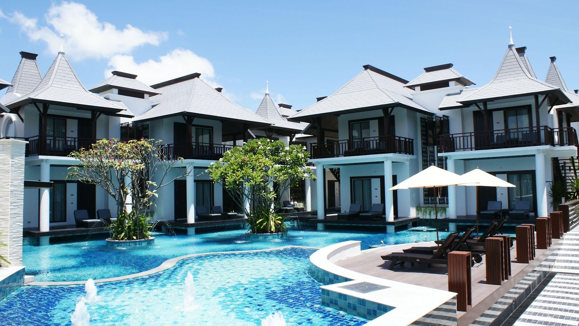 Z Through By The Zign โรงแรม Pattaya