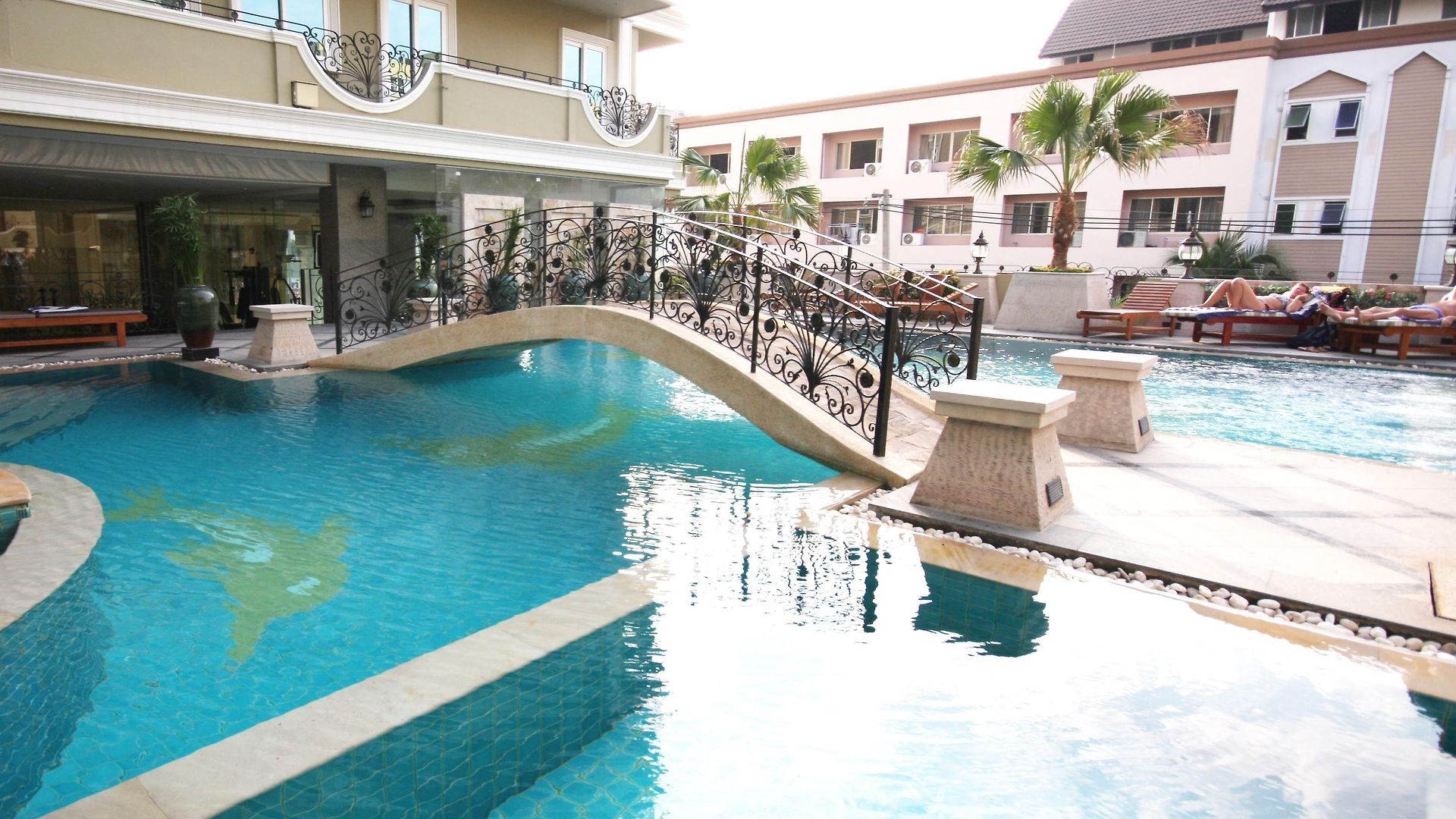 แอลเค รอยัลสวีท โรงแรม Pattaya