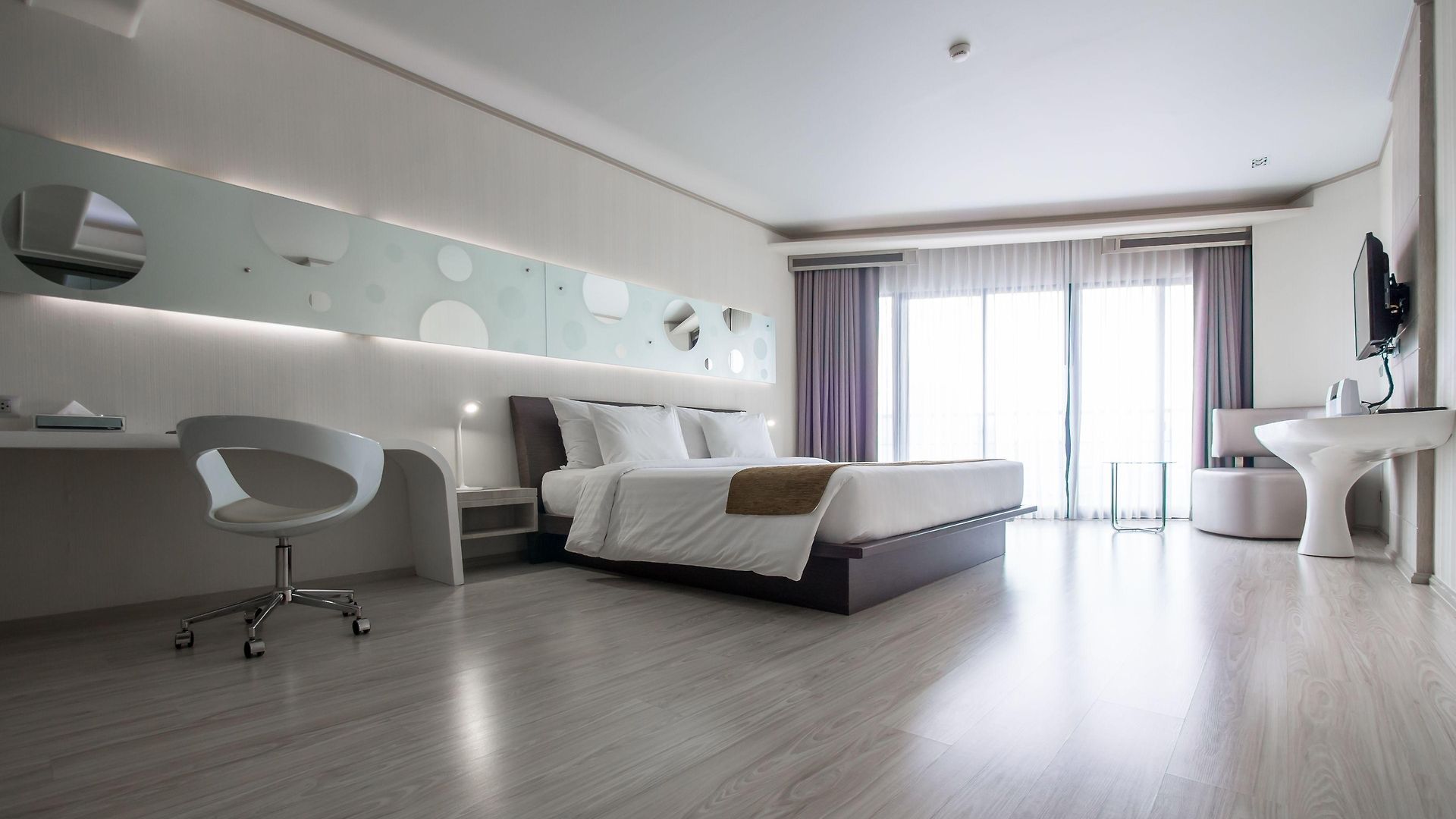 Discovery โรงแรม 4*
