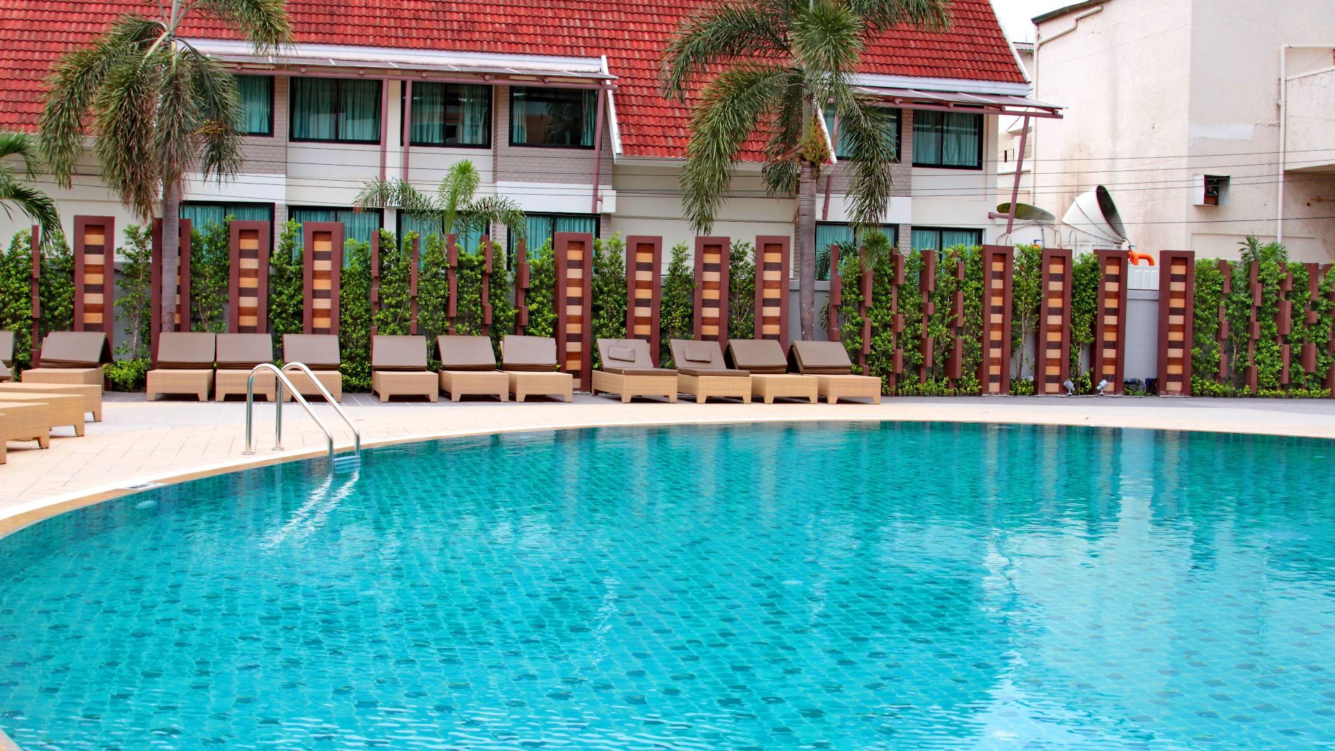 โรงแรม Discovery 4*