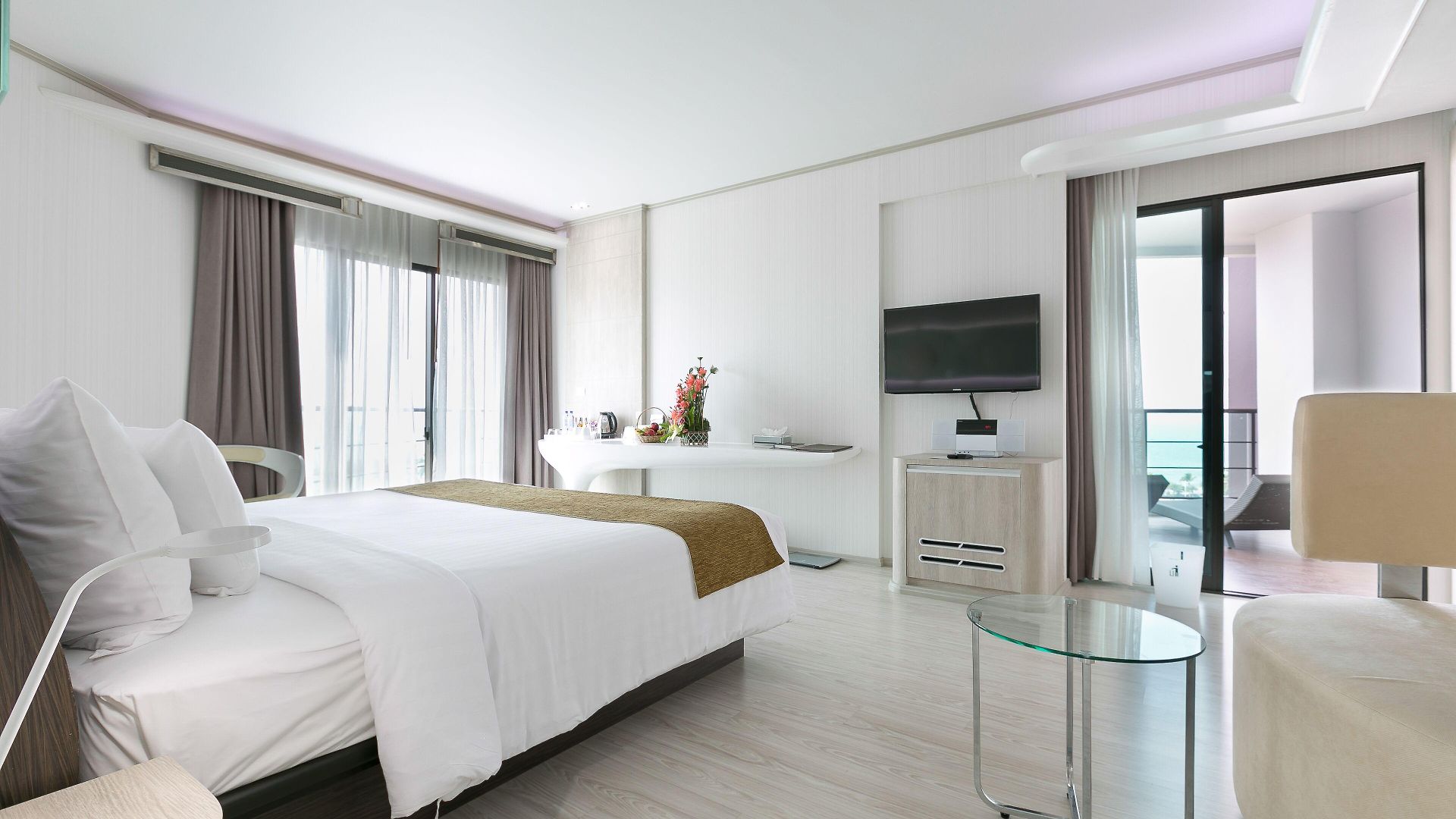 Discovery โรงแรม 4*