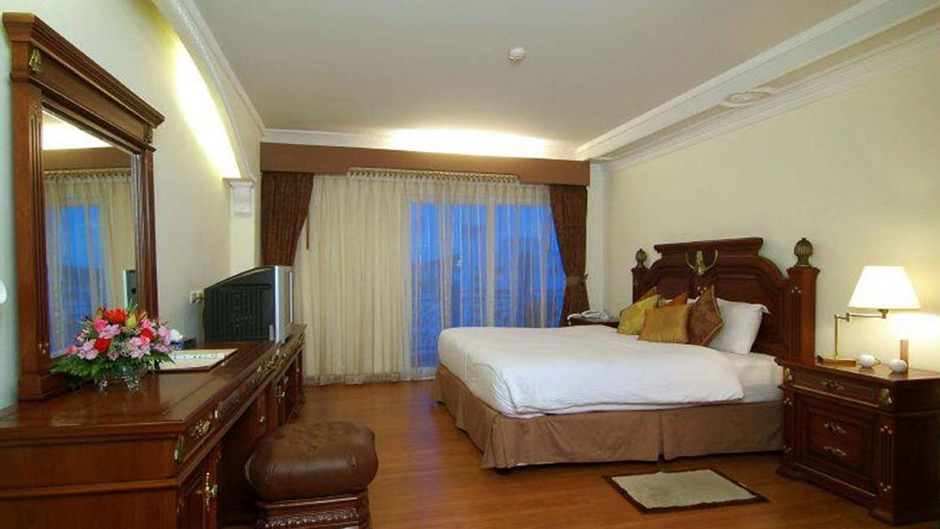 แอลเค เมโทรโพล โรงแรม