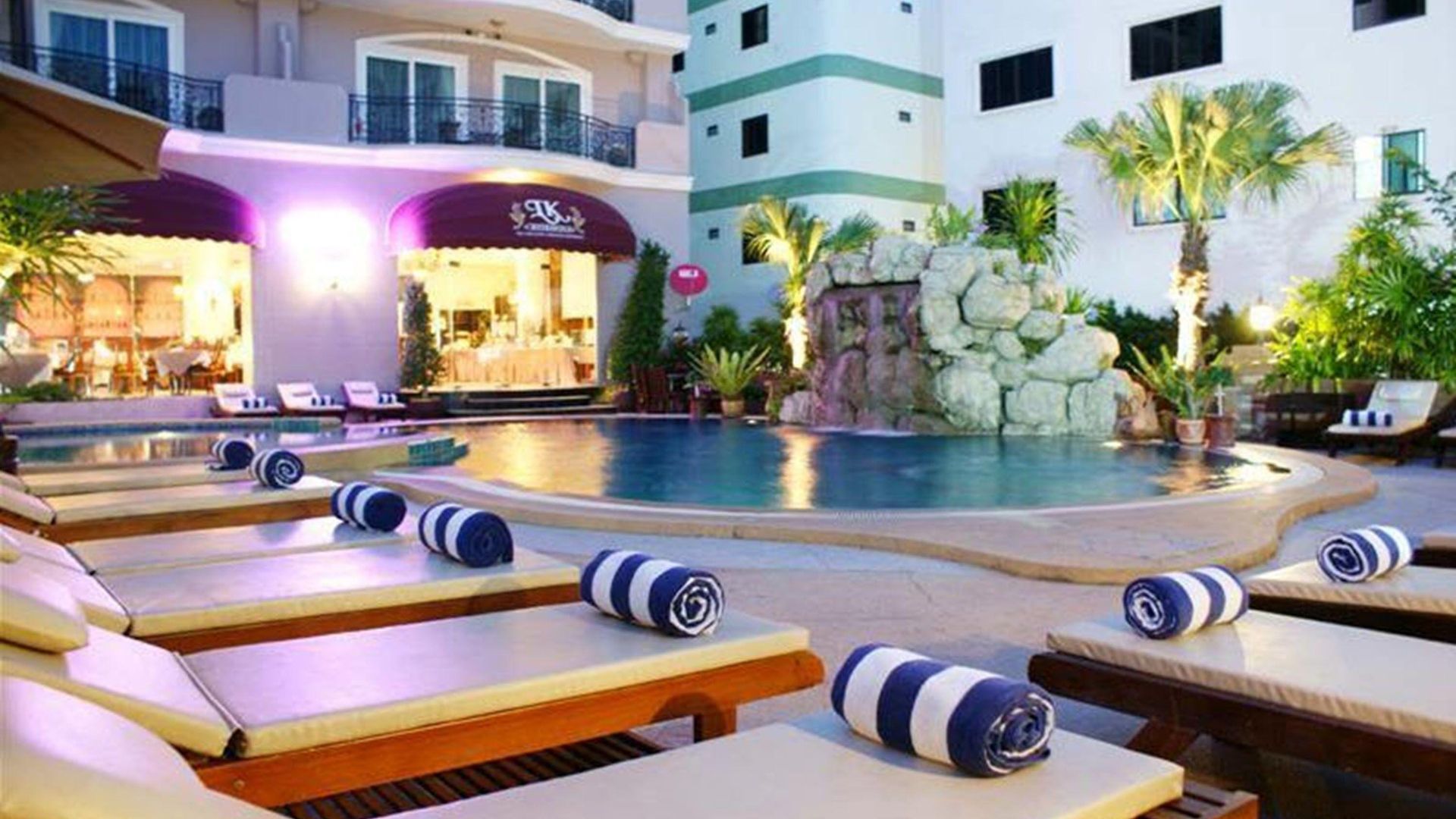 แอลเค เมโทรโพล โรงแรม 4*