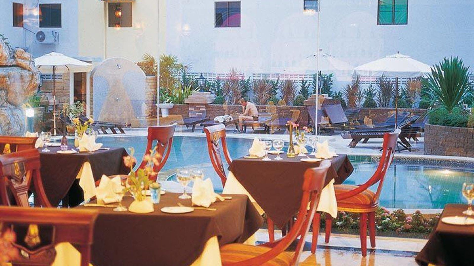 แอลเค เมโทรโพล 4*