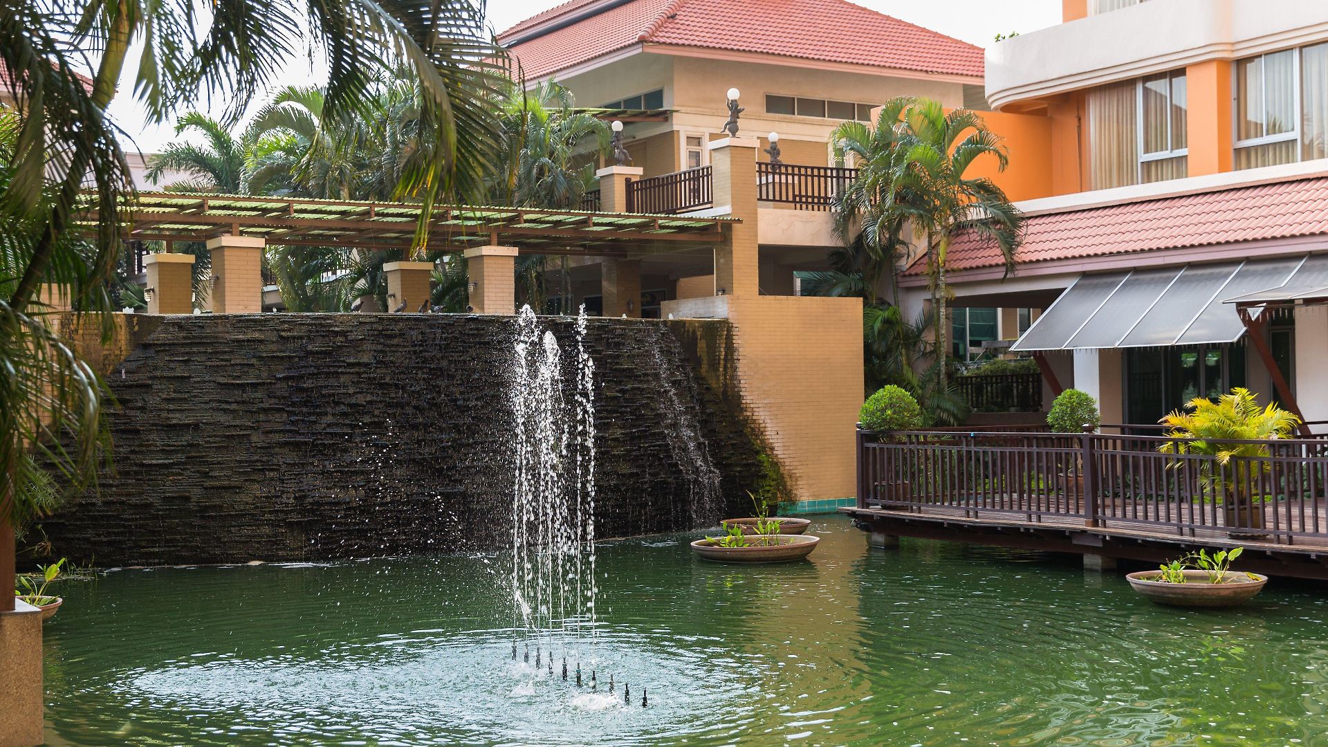 อีสเทิร์นแกรนด์พาเลซ 4* Pattaya