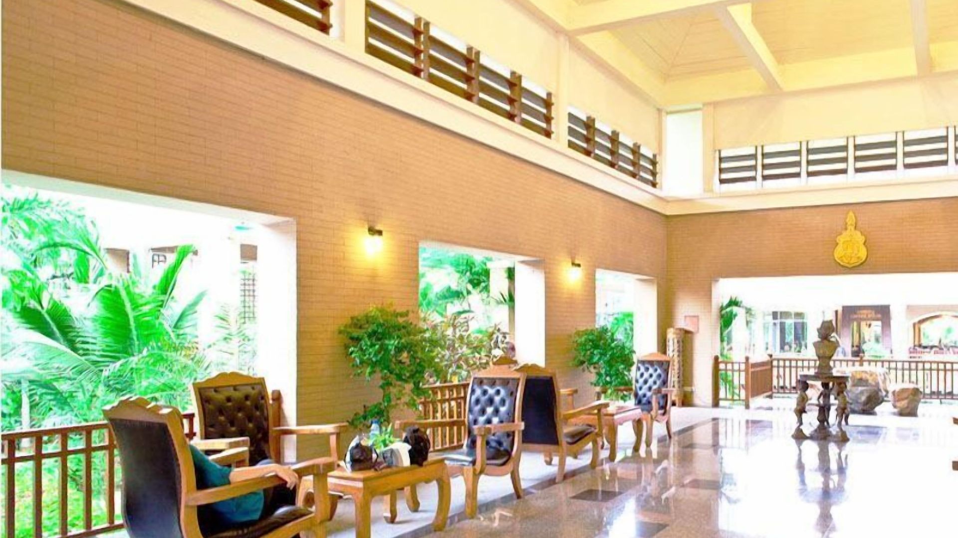 โรงแรม อีสเทิร์นแกรนด์พาเลซ
