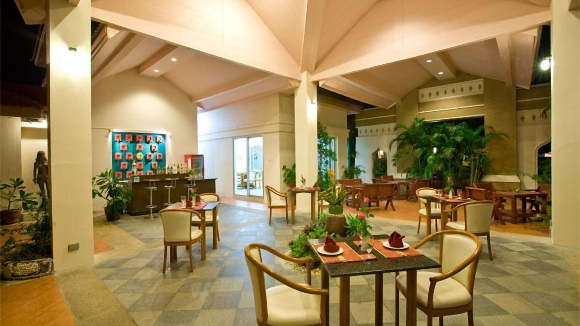 โรงแรม อีสเทิร์นแกรนด์พาเลซ 4*
