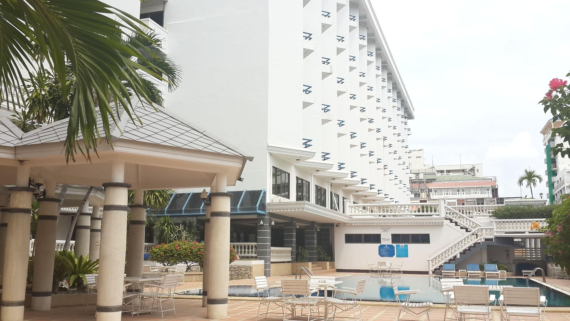 โรงแรมซีซาร์ พาเลซ 4*