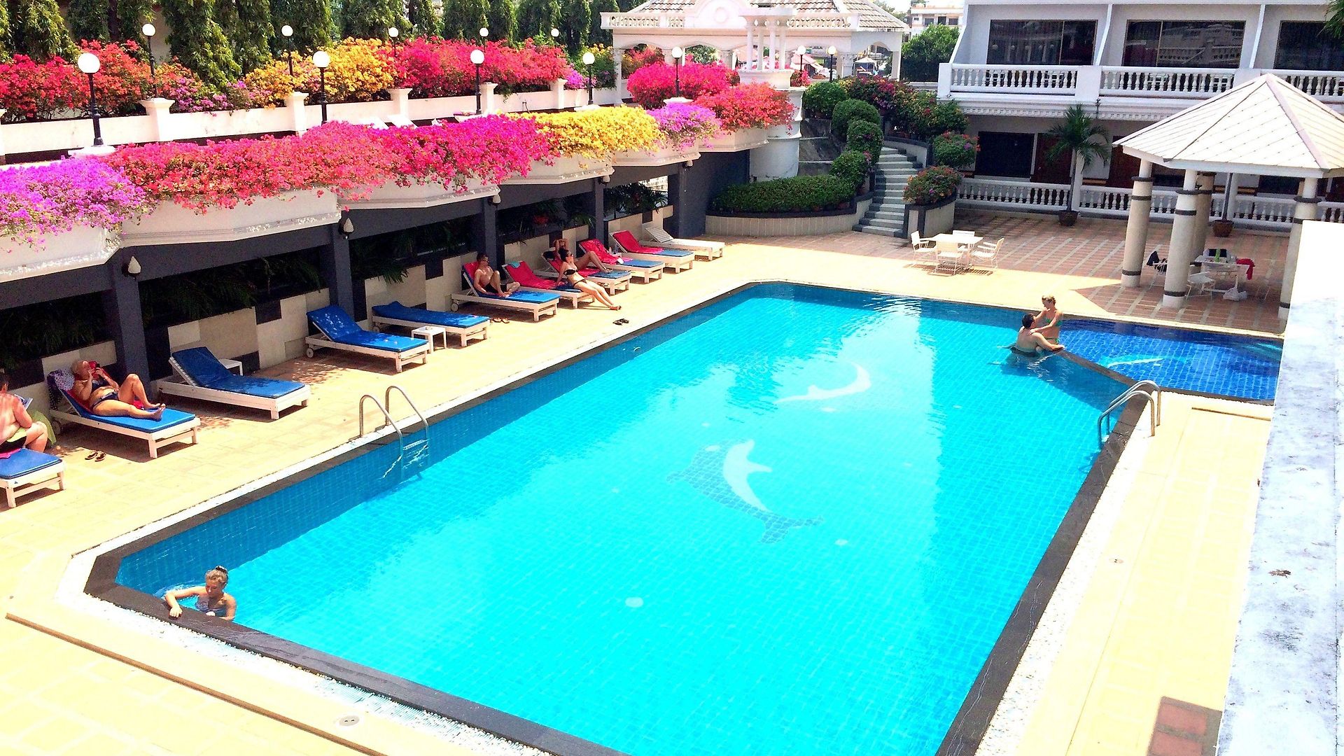 โรงแรมซีซาร์ พาเลซ 4*