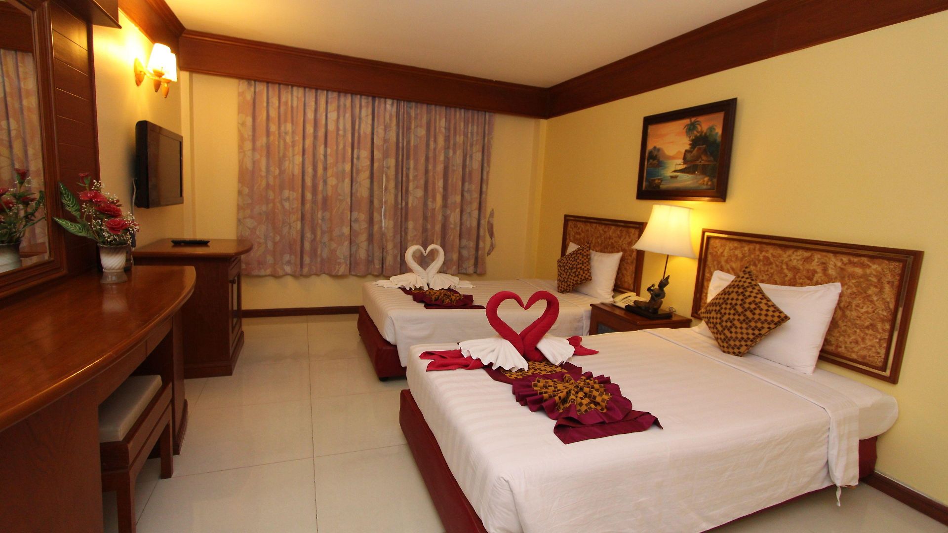 โรงแรมคาเมลอท Pattaya