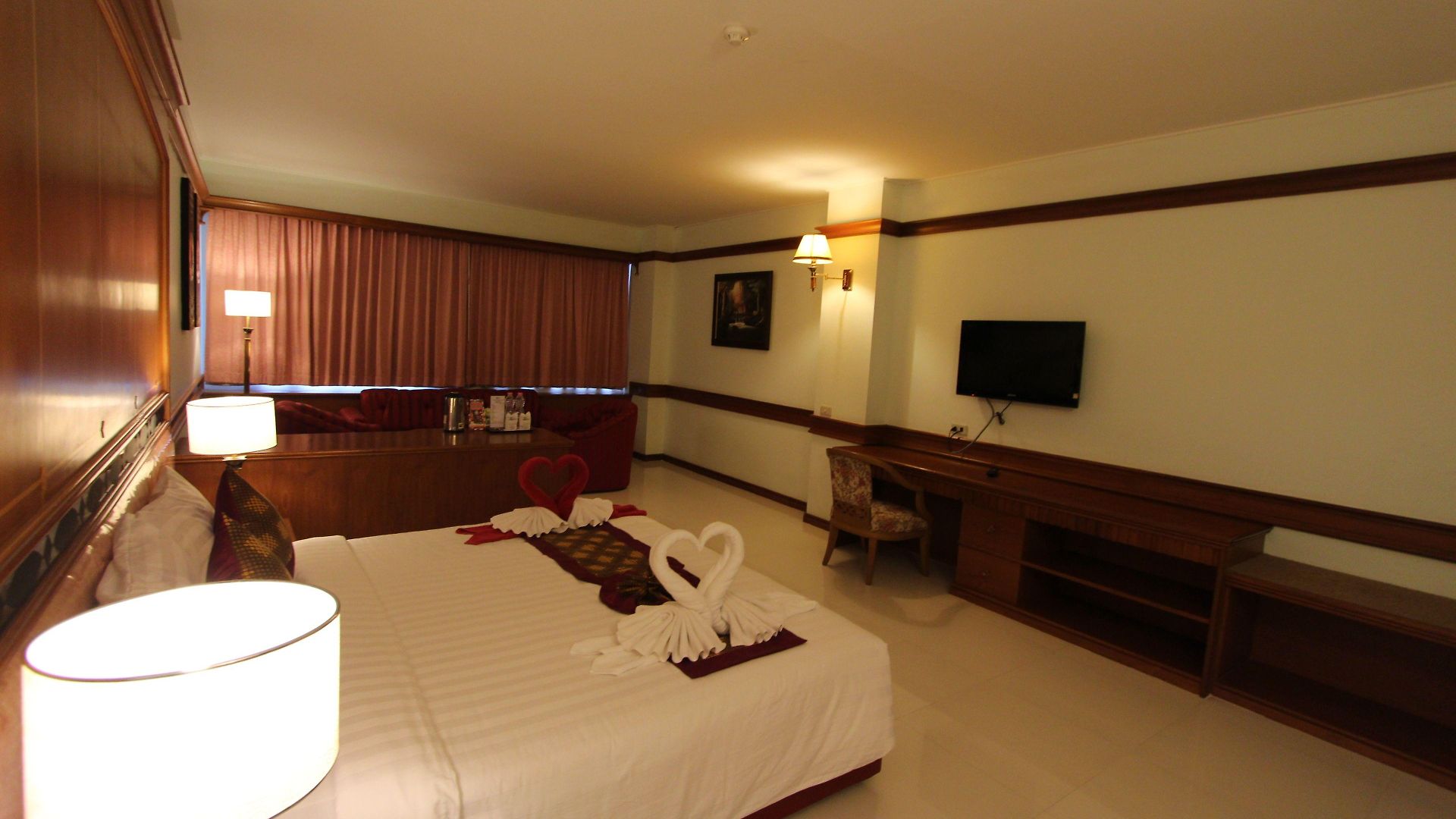 โรงแรม โรงแรมคาเมลอท